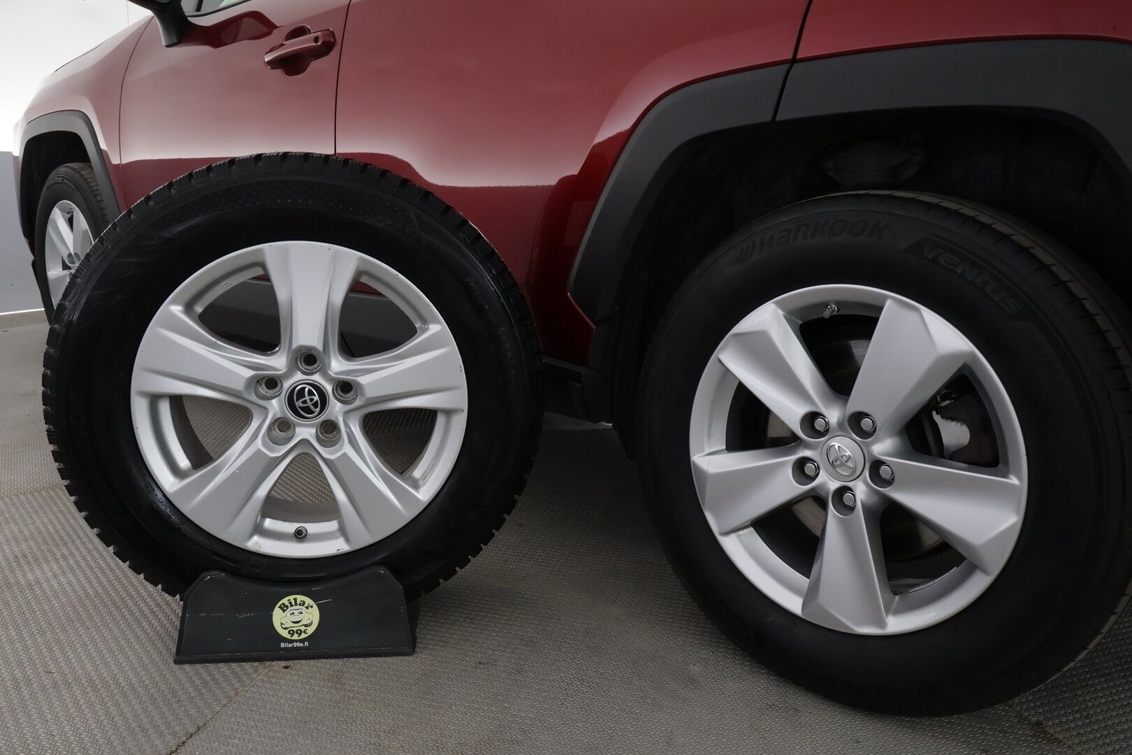 Toyota RAV4 2019 2,0 VVT-iE Active Multidrive S - | Koukku | ACC | LED | P.kamera | Navi | Kaistavahti | Keyless | Kahdet renkaat | Suomi-auto |