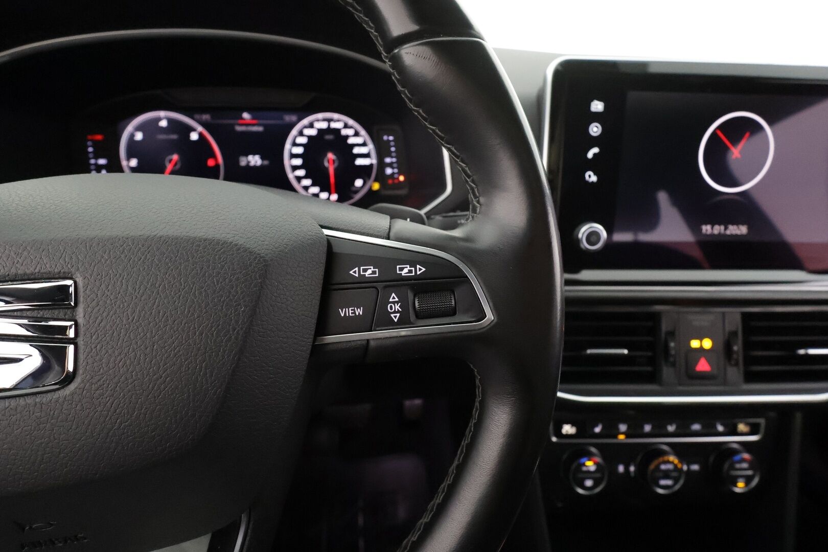 Seat Tarraco 2019 2,0 TDI 190 4DRIVE Xcellence Launch Premium DSG 7-P * Beats / Webasto / Koukku / ACC / LED / 360° / Panorama * - Suomi-auto / Kahdet renkaat 