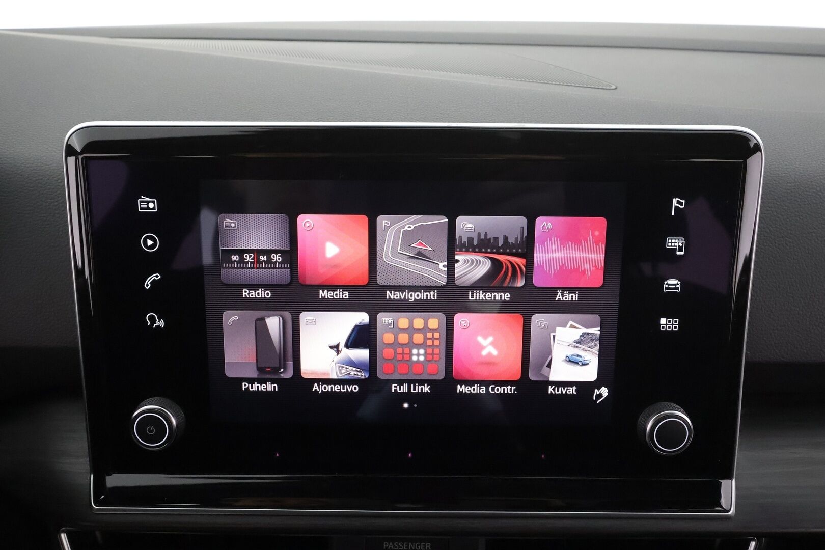 Seat Tarraco 2019 2,0 TDI 190 4DRIVE Xcellence Launch Premium DSG 7-P * Beats / Webasto / Koukku / ACC / LED / 360° / Panorama * - Suomi-auto / Kahdet renkaat 