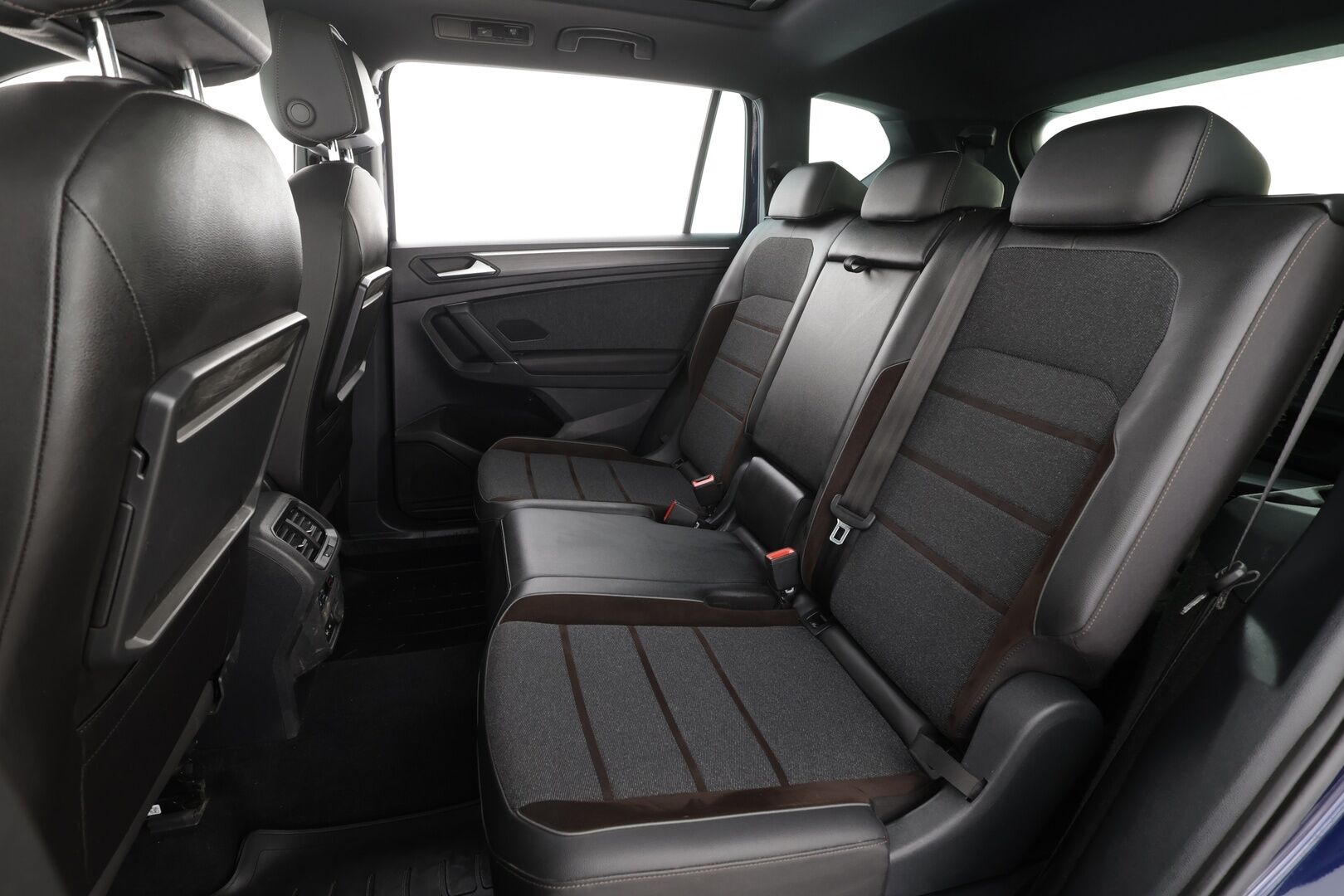 Seat Tarraco 2019 2,0 TDI 190 4DRIVE Xcellence Launch Premium DSG 7-P * Beats / Webasto / Koukku / ACC / LED / 360° / Panorama * - Suomi-auto / Kahdet renkaat 