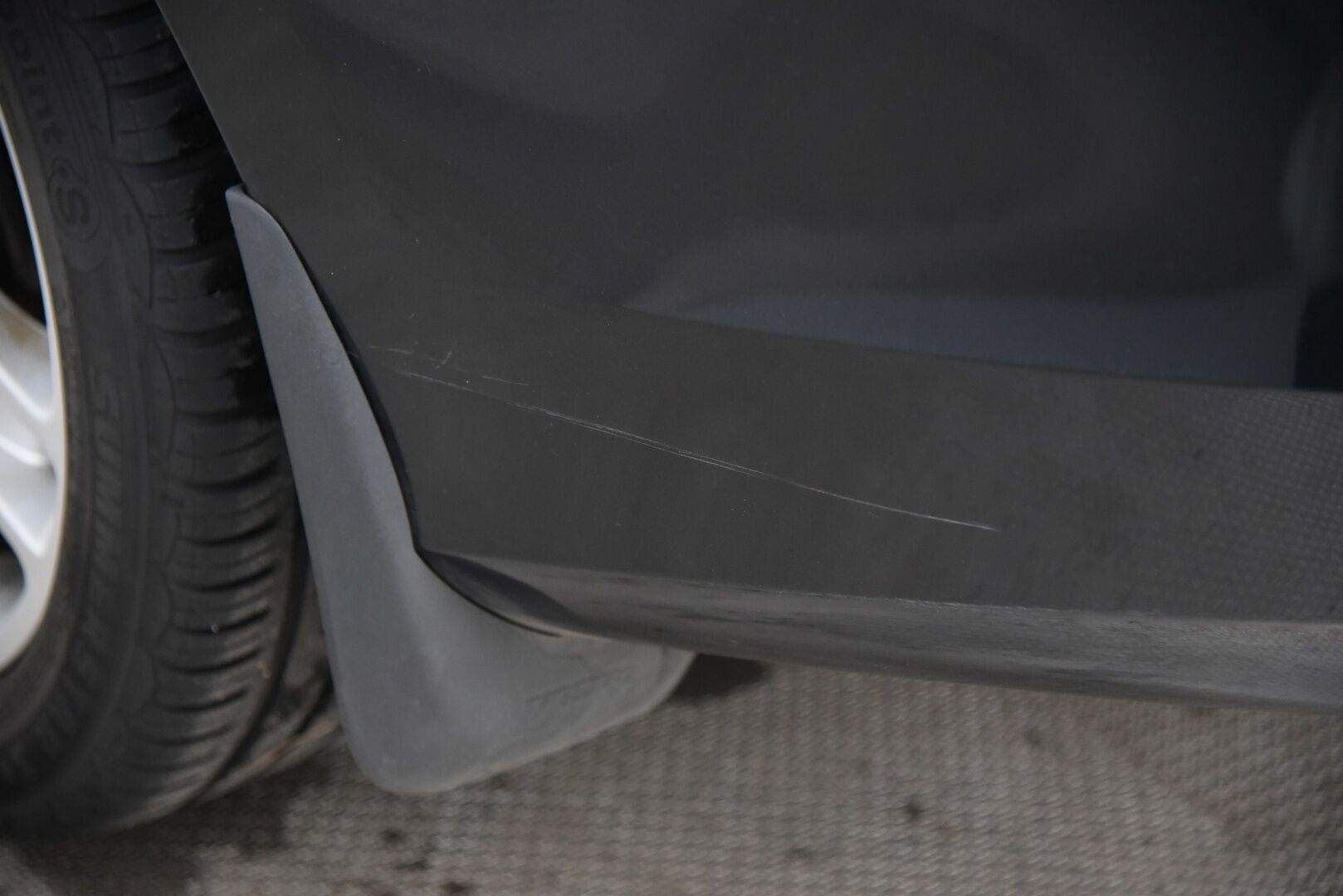 Volvo V60 2011 V60 Farmari 2,4 (AC) D5 Summum aut / Adapt. vak / Vetokoukku / Muistipenkki / YritysOutlet - Myydään vain yrityksille - HUIPPUVARUSTELTU HUIPPUHINTAAN!  Tämä auto myydään YritysOutlet -valikoimasta vain yritykselle
