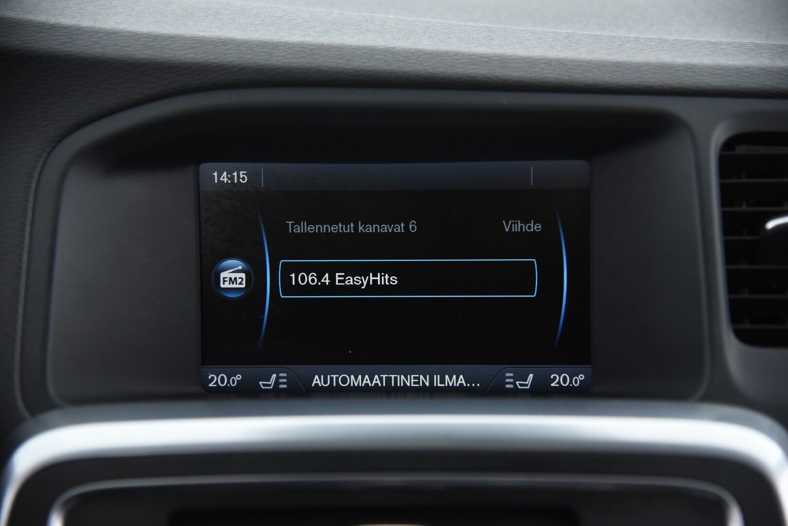 Volvo V60 2011 V60 Farmari 2,4 (AC) D5 Summum aut / Adapt. vak / Vetokoukku / Muistipenkki / YritysOutlet - Myydään vain yrityksille - HUIPPUVARUSTELTU HUIPPUHINTAAN!  Tämä auto myydään YritysOutlet -valikoimasta vain yritykselle