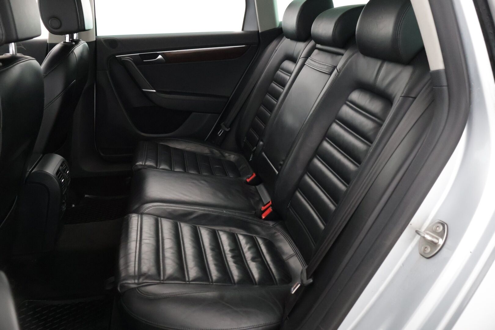 Volkswagen Passat 2012 Variant Highline 1,4 EcoFuel TSI 110 kW (150 hv) *YritysOutlet, Myydään vain yrityksille!* - Koukku / Nahat / Vakkari / Lohko / Xenon