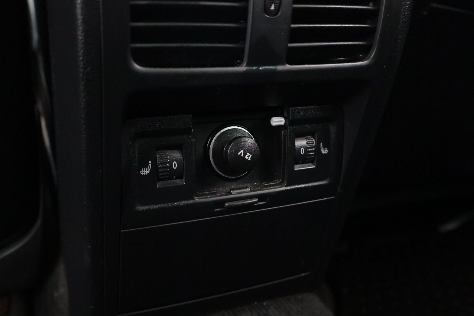 Volkswagen Passat 2012 Variant Highline 1,4 EcoFuel TSI 110 kW (150 hv) *YritysOutlet, Myydään vain yrityksille!* - Koukku / Nahat / Vakkari / Lohko / Xenon