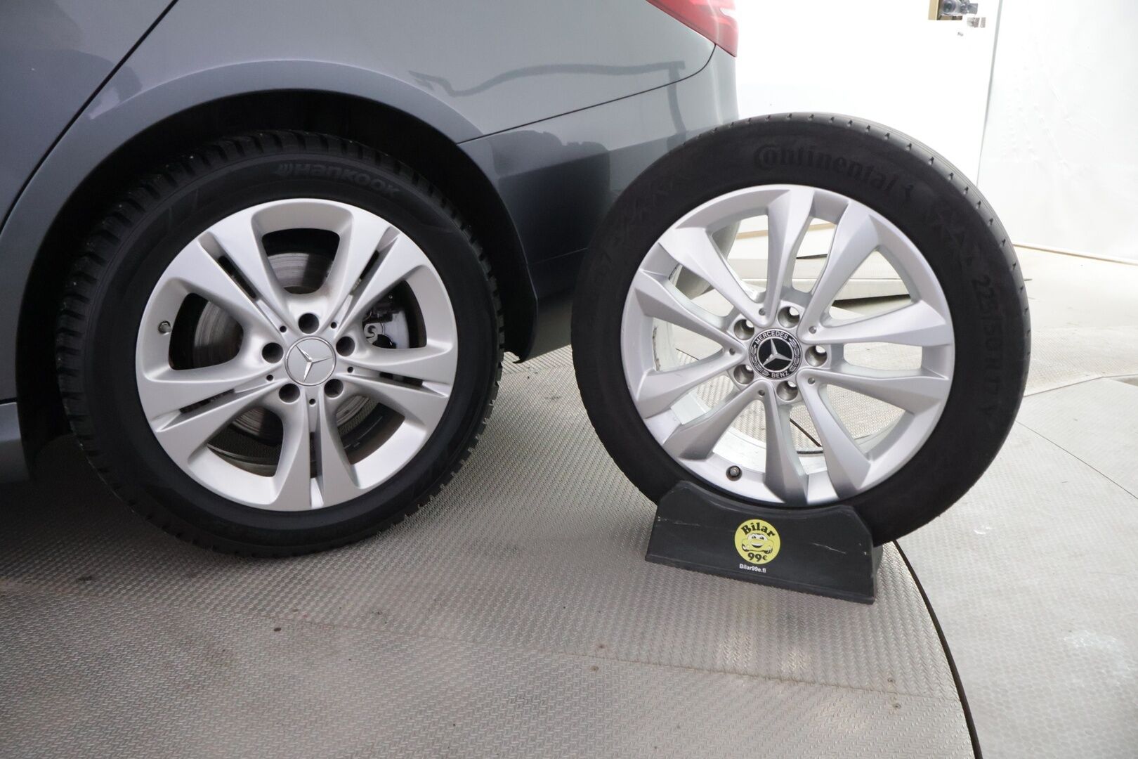 Mercedes-Benz C 2019 200 4Matic T A Business Avantgarde ** Lohko+sisäp / Facelift! / Multibeam LED / Vetokoukku / P.kamera / Sporttipenkit ** - Osta itsellesi tilava ja taloudellinen juuri merkkihuollettu C-sarjan Mercedes vetokoukulla, lohkolämmittimellä ja kahdella hyvällä rengassarjalla! 