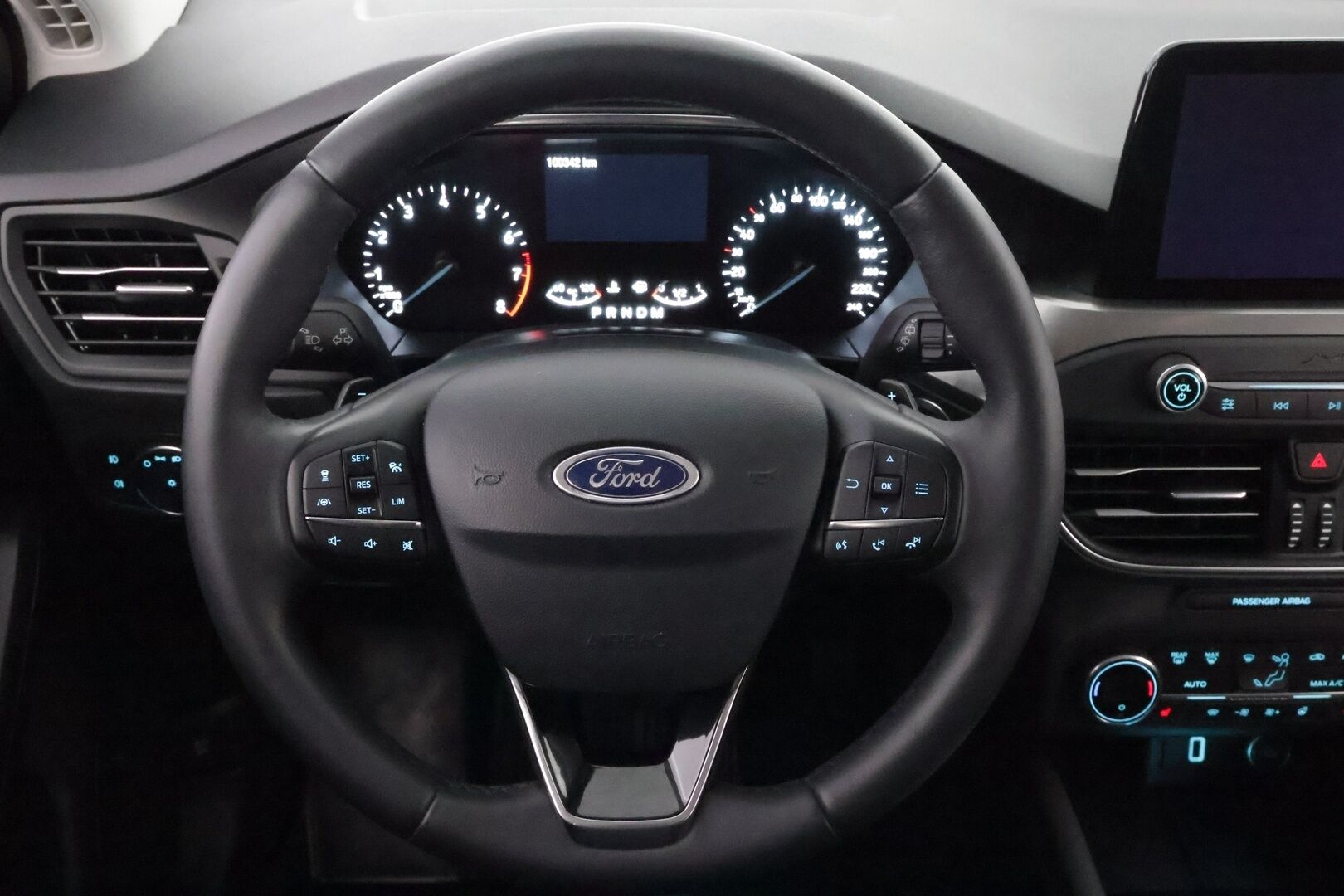 Ford Focus 2019 1,0 EcoBoost 125hv A8 Titanium Wagon * Webasto / Bang&Olufsen / Adapt.Vakkari / Navi / Adapt.LED / Kaistavahti - Suomiauto / 2x Renkaat aluvantein / Jakopää Ketjulla / Supervarusteet!