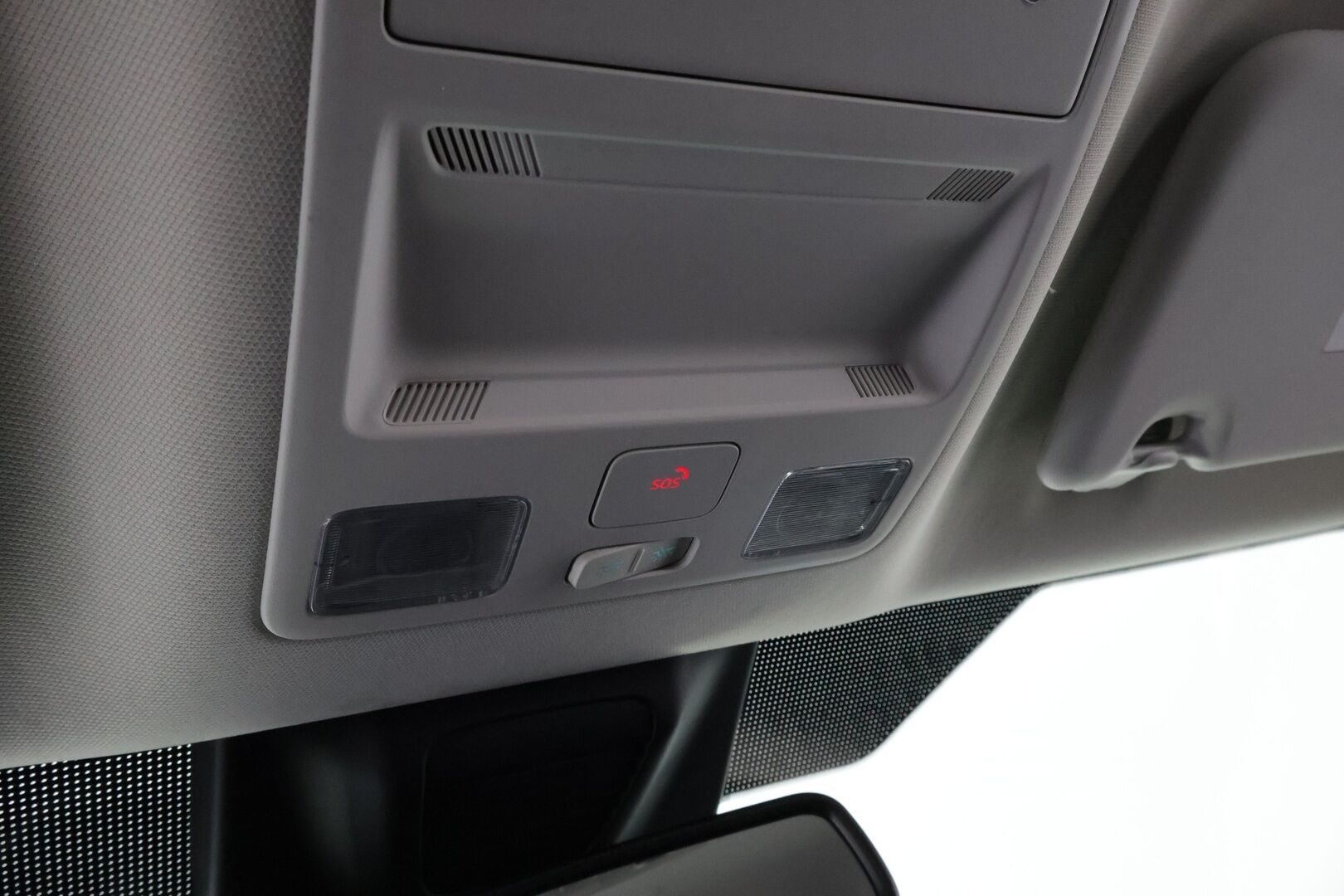 Ford Focus 2019 1,0 EcoBoost 125hv A8 Titanium Wagon * Webasto / Bang&Olufsen / Adapt.Vakkari / Navi / Adapt.LED / Kaistavahti - Suomiauto / 2x Renkaat aluvantein / Jakopää Ketjulla / Supervarusteet!