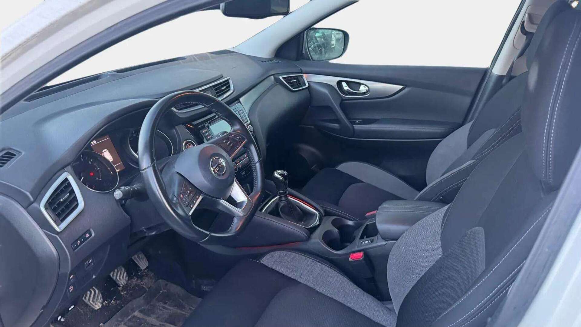 Nissan Qashqai 2019 DIG-T 140 N-Connecta 2WD 6M/T * Keyless / 360-Kamera / Vetokoukku / Vakkari * - Suomi-auto / Katsastettu 10.25 - HULLUT VÄLIPÄIVÄT KORKOTARJOUS 2,49%