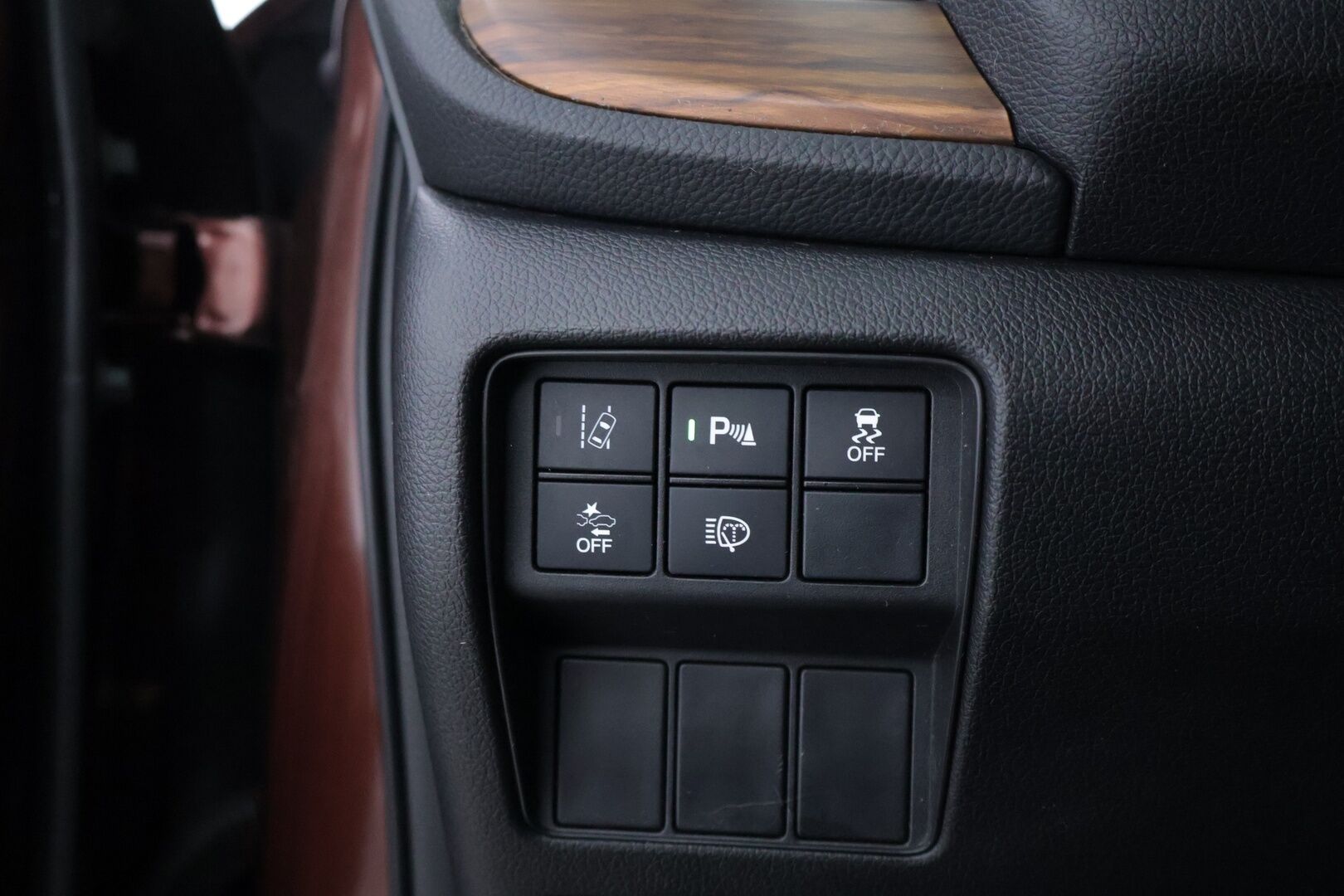 Honda CR-V 2019 Elegance AWD AT 193 hv - Suomiauto | Adapt.Vakkari | Koukku | Peruutuskamera | HiFi | LED | Navi | Apple&Android | 2x Hyvät Merkkirenkaat | Juuri katsastettu!