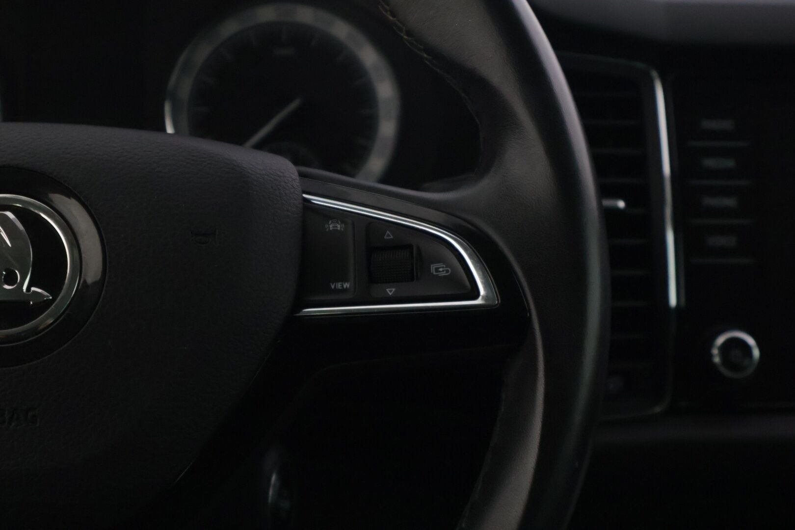 Skoda Kodiaq 2019 2,0 TSI 4x4 Style DSG Autom. - | Webasto | Koukku | ACC | LED | Ratinlämmitin | Pysäköinti avustin | Canton | Suomi-auto|