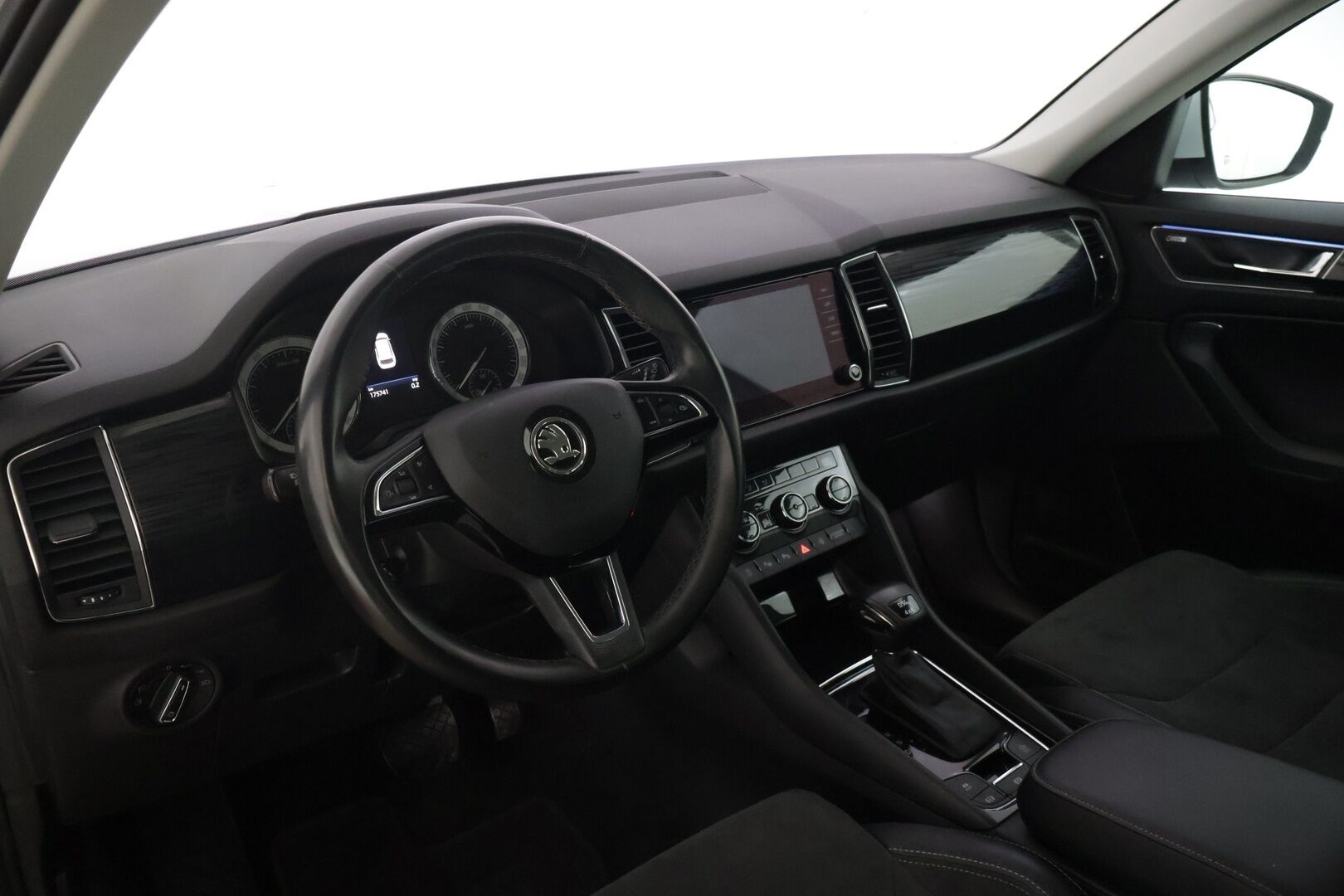 Skoda Kodiaq 2019 2,0 TSI 4x4 Style DSG Autom. - | Webasto | Koukku | ACC | LED | Ratinlämmitin | Pysäköinti avustin | Canton | Suomi-auto|