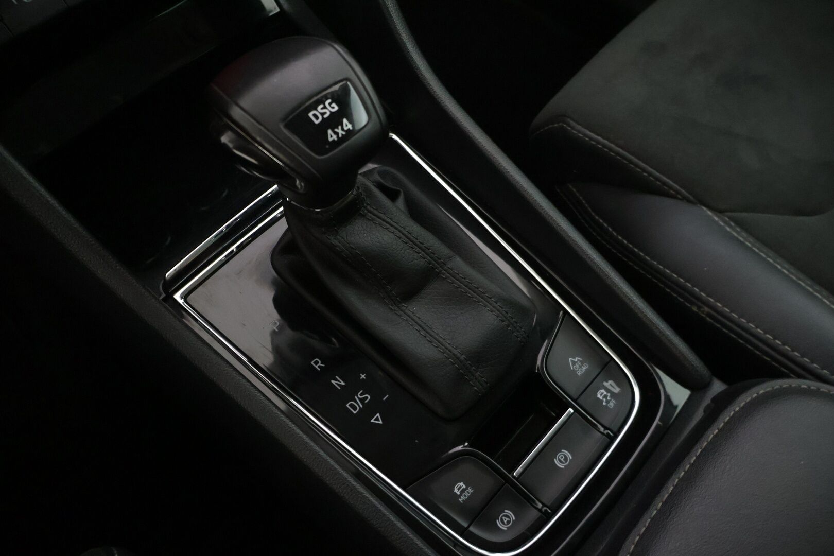 Skoda Kodiaq 2019 2,0 TSI 4x4 Style DSG Autom. - | Webasto | Koukku | ACC | LED | Ratinlämmitin | Pysäköinti avustin | Canton | Suomi-auto|