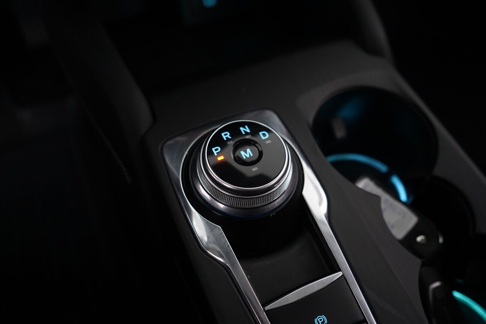 Ford Focus 2019 1,5 EcoBoost 182hv A8 Vignale Wagon * ACC / Lohkolämmitin / Kamera / Navi / Ratinlämmitin / B&O * - Suomi-auto / Kahdet OEM vanteet / Viimeisin huolto 137tkm!