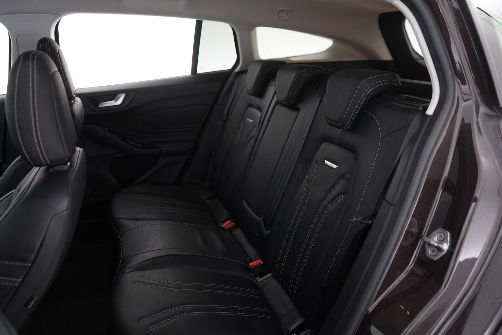 Ford Focus 2019 1,5 EcoBoost 182hv A8 Vignale Wagon * ACC / Lohkolämmitin / Kamera / Navi / Ratinlämmitin / B&O * - Suomi-auto / Kahdet OEM vanteet / Viimeisin huolto 137tkm!