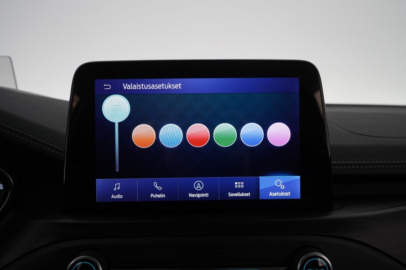 Ford Focus 2019 1,5 EcoBoost 182hv A8 Vignale Wagon * ACC / Lohkolämmitin / Kamera / Navi / Ratinlämmitin / B&O * - Suomi-auto / Kahdet OEM vanteet / Viimeisin huolto 137tkm!