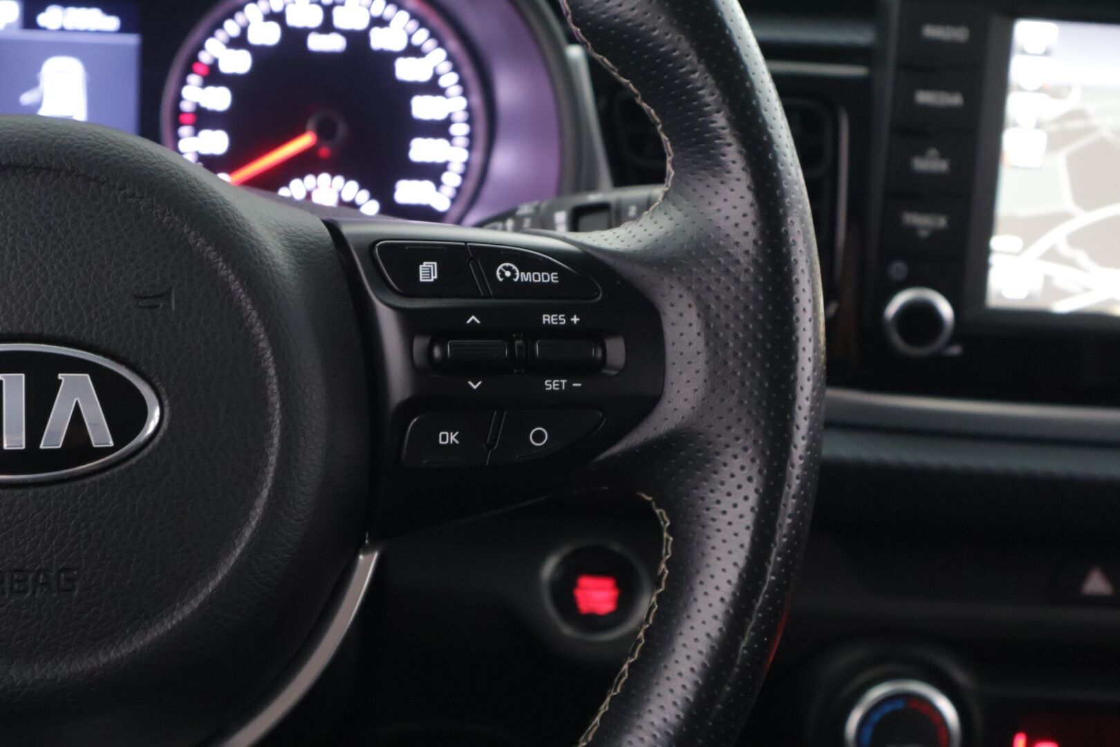 Kia Rio 2019 1,0 T-GDI ISG 120hv GT-Line DCT EcoDynamics - Vakkari / P-kamera / Kaistavahti / Puolinahka Sporttipenkit / Ratinlämmitin / 2x Renkaat Aluvanteilla / Apple&Android
