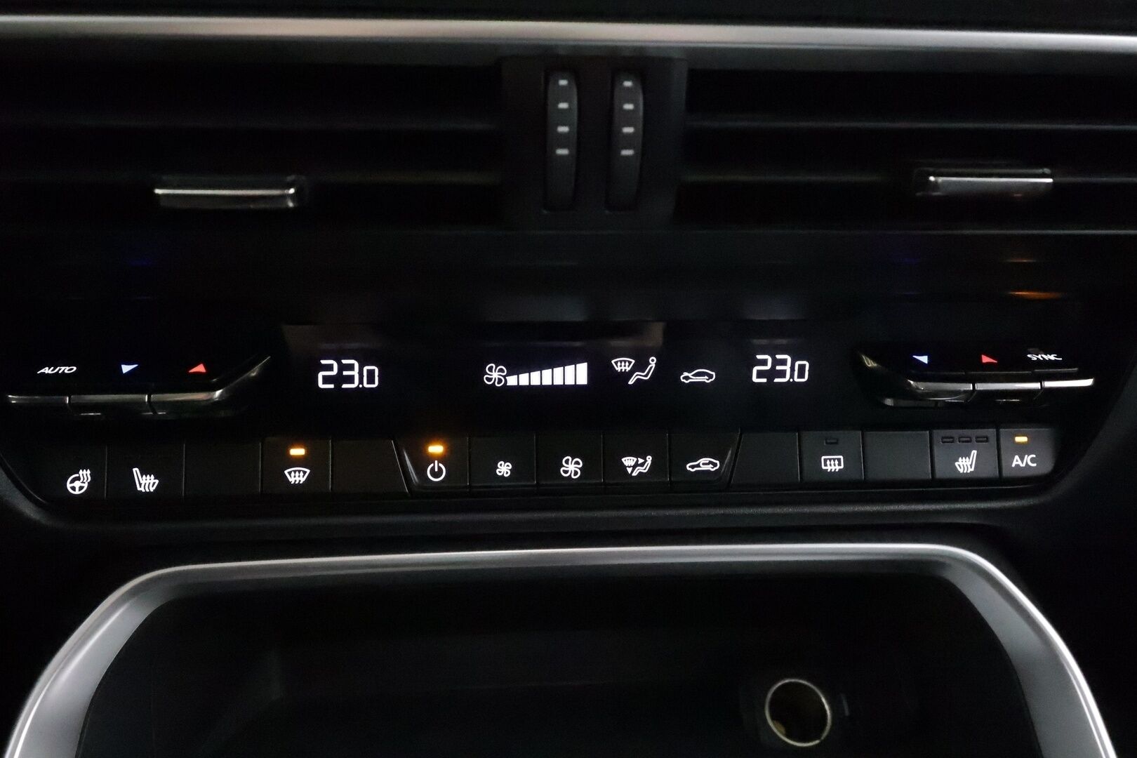 Mazda CX-60 2023 2.5 PHEV 8AT AWD Homura Driver Assistance * ACC / HUD / P.kamera / LED / Navi / Koukku / KeylessGo * - 1.Om Suomi-auto / Akku kuntotarkastettu / Kahdet renkaat aluvanteilla