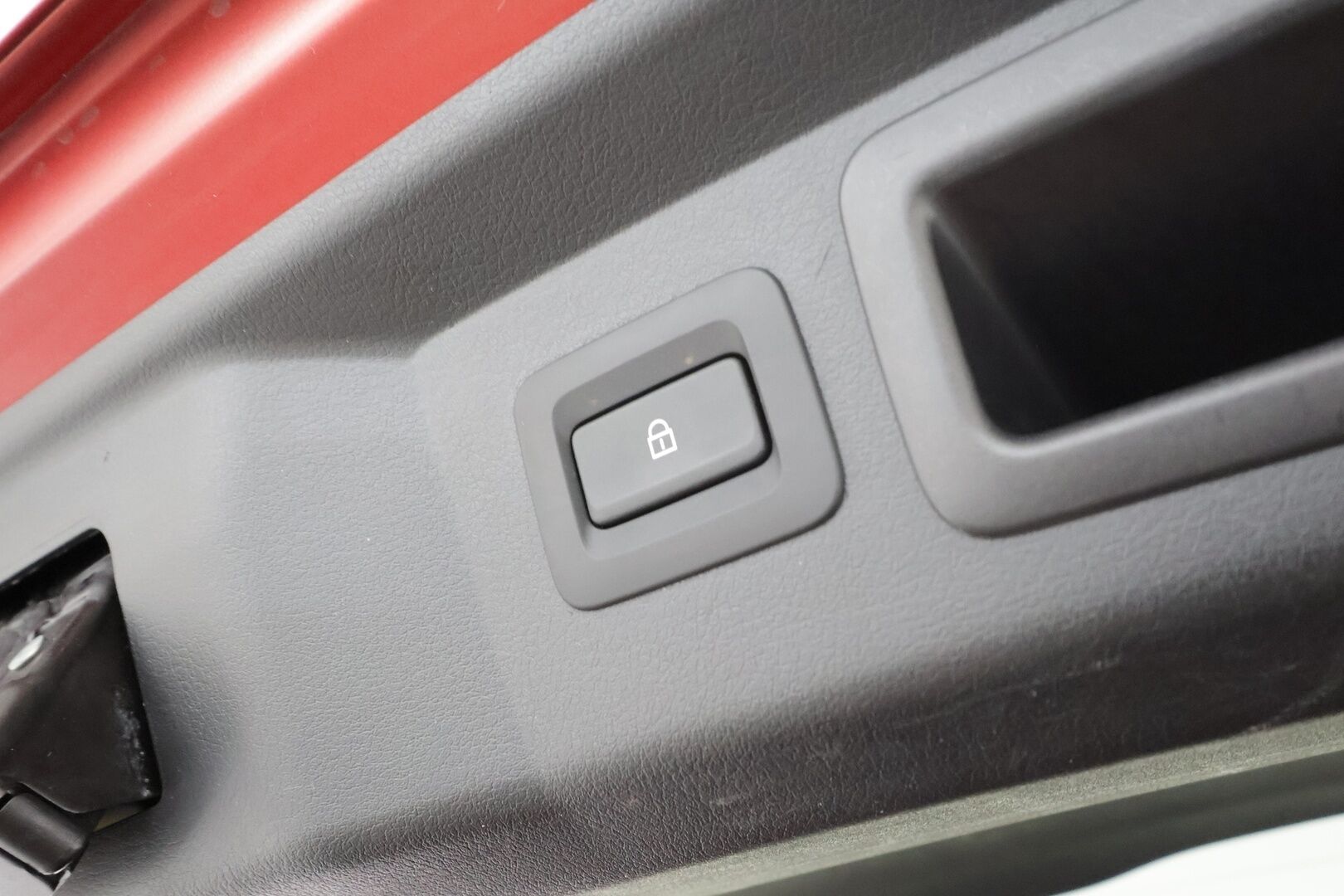 Mazda CX-60 2023 2.5 PHEV 8AT AWD Homura Driver Assistance * ACC / HUD / P.kamera / LED / Navi / Koukku / KeylessGo * - 1.Om Suomi-auto / Akku kuntotarkastettu / Kahdet renkaat aluvanteilla