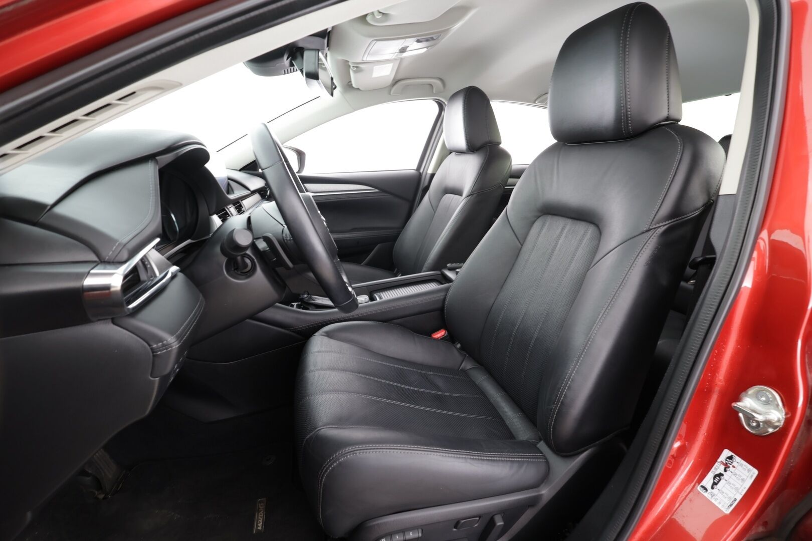 Mazda Mazda6 2019 Sedan 2,5 (194) SKYACTIV-G Luxury Business 6AT  * ACC / 360° / LED / Navi / Muistipenkki / Bose / Lohko+Sisä * - Ilmastoidut nahat / KeylessGo / HUD / Kahdet renkaat aluvanteilla / Merkkihuollettu