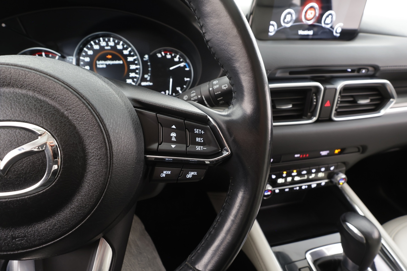 Mazda CX-5 2019 2,5 SKYACTIV-G AWD Luxury 6AT FR2 Vaalea nahkaverhoilu - | Bose | 360 | Webasto | ACC | Ilmastoitu Muistipenkki | LED | Kaistavahti | Katveavustin | Navi | Keyless | Suomi-auto | Kahdet renkaat |