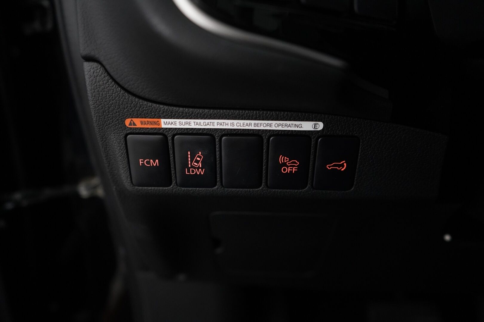 Mitsubishi Outlander PHEV 2014 ACC / Nahat / Kamera / Rockford / Kattoluukku / Koukku / S.penkki* - YritysOutlet - Myydään vain yrityksille - – Tämä auto myydään YritysOutlet -valikoimasta vain yritykselle