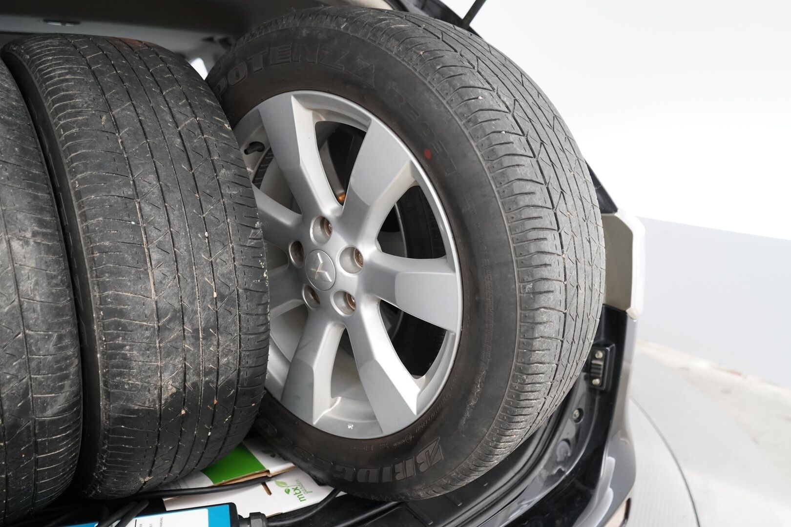 Mitsubishi Outlander PHEV 2014 ACC / Nahat / Kamera / Rockford / Kattoluukku / Koukku / S.penkki* - YritysOutlet - Myydään vain yrityksille - – Tämä auto myydään YritysOutlet -valikoimasta vain yritykselle