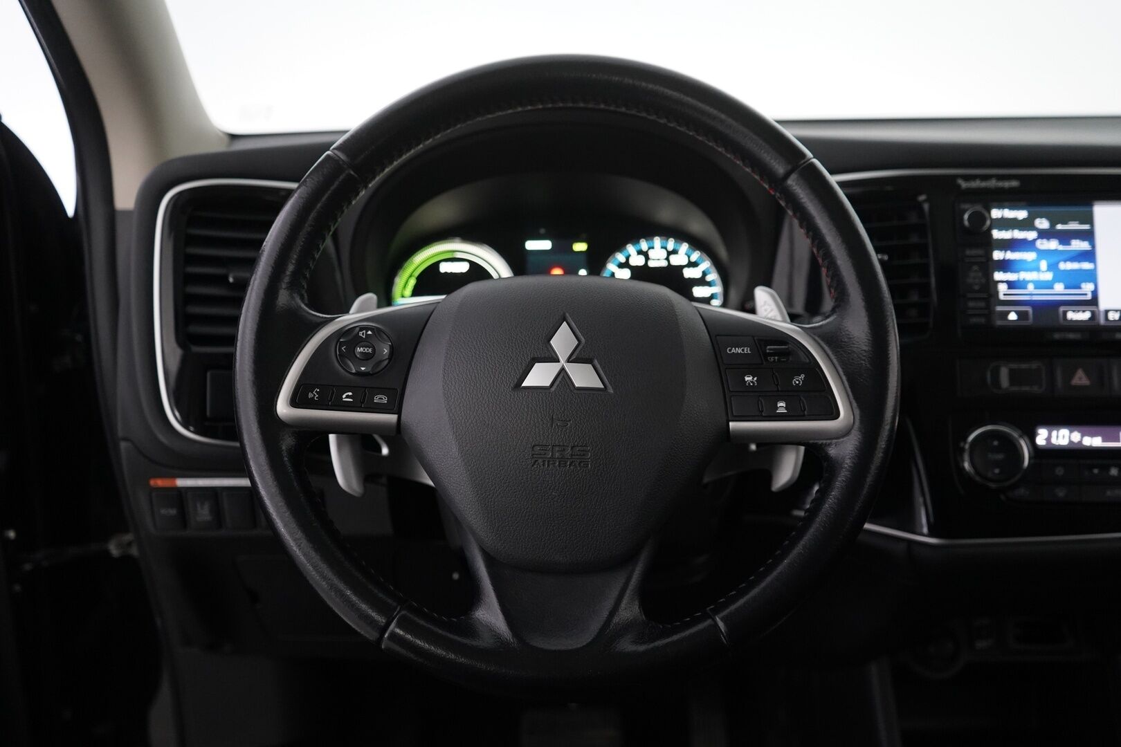 Mitsubishi Outlander PHEV 2014 ACC / Nahat / Kamera / Rockford / Kattoluukku / Koukku / S.penkki* - YritysOutlet - Myydään vain yrityksille - – Tämä auto myydään YritysOutlet -valikoimasta vain yritykselle