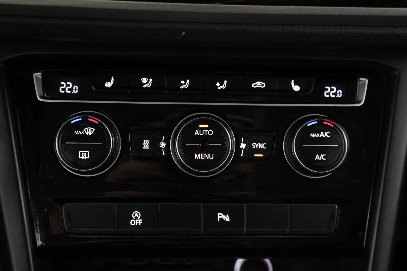 Volkswagen Touran 2019 Comfortline 1,5 TSI EVO 110 kW (150 hv) DSG-automaatti - ACC | 7-paikkainen | Juuri huollettu | Hihna 02/25 | Polttoainekäyttöinen lisälämmitin kaukosäätimellä | Apple CarPlay & Android Auto | Pysäköintitutkat edessä ja takana