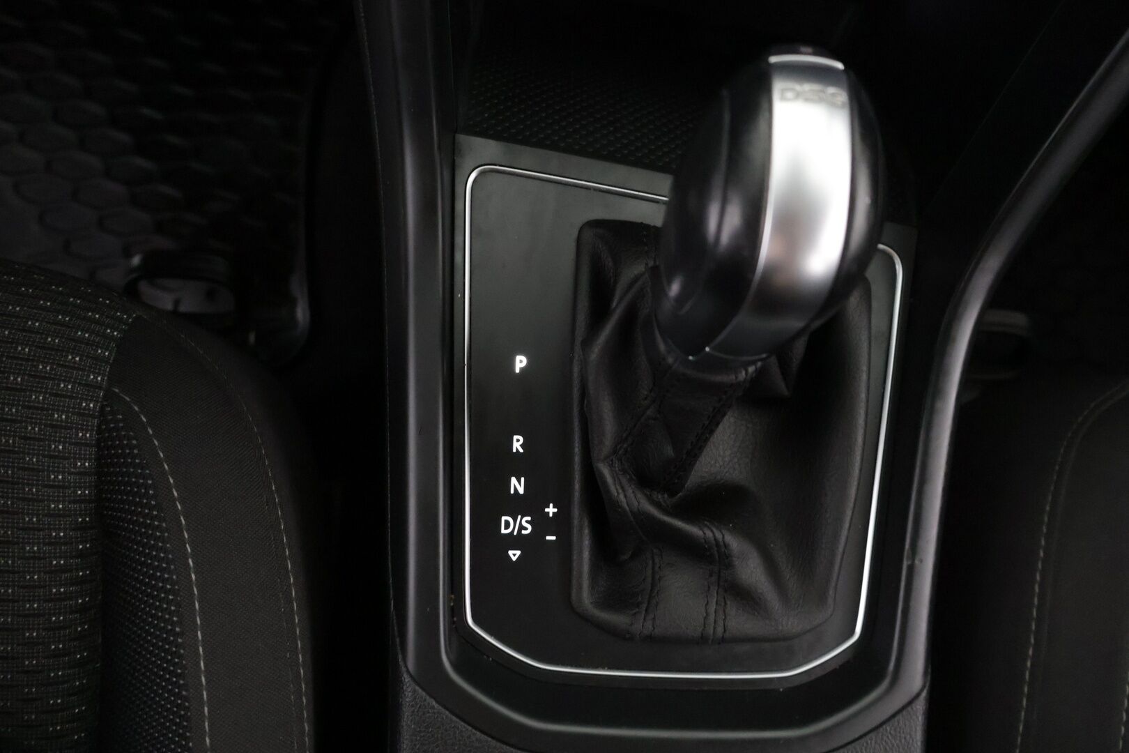 Volkswagen Touran 2019 Comfortline 1,5 TSI EVO 110 kW (150 hv) DSG-automaatti - ACC | 7-paikkainen | Juuri huollettu | Hihna 02/25 | Polttoainekäyttöinen lisälämmitin kaukosäätimellä | Apple CarPlay & Android Auto | Pysäköintitutkat edessä ja takana