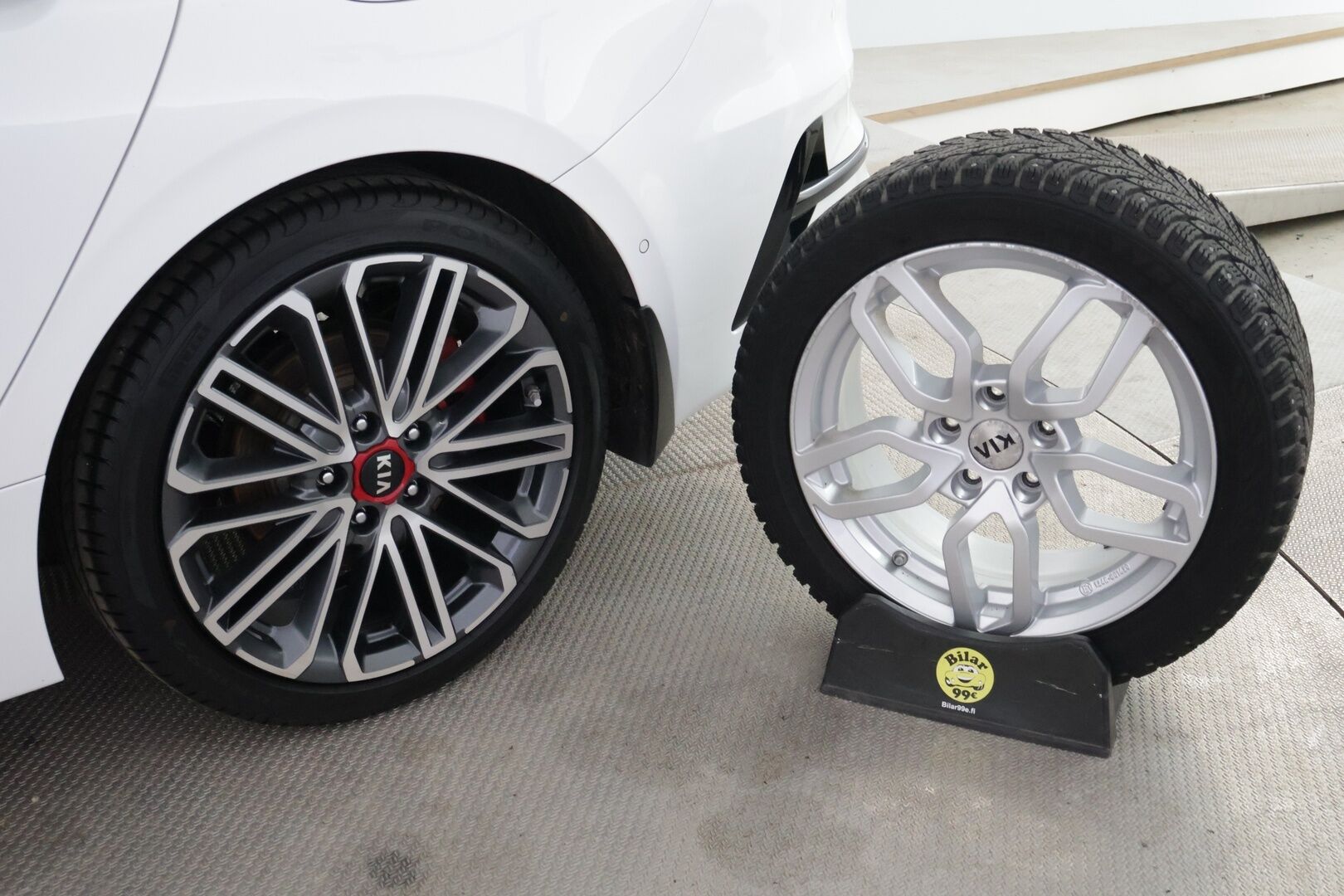 Kia ProCeed 2019 1.6 T-GDI ISG 204hv GT SB DCT A/T *Vakkari / Nahka-Alcantara / Sporttipenkit / Peruutuskamera / Navigointijärjestelmä* - *Suomi-auto / GT / Särmä huoltohistoria / Kahdet renkaat vanteineen* - HULLU BLACKWEEK KORKOTARJOUS 2,49%