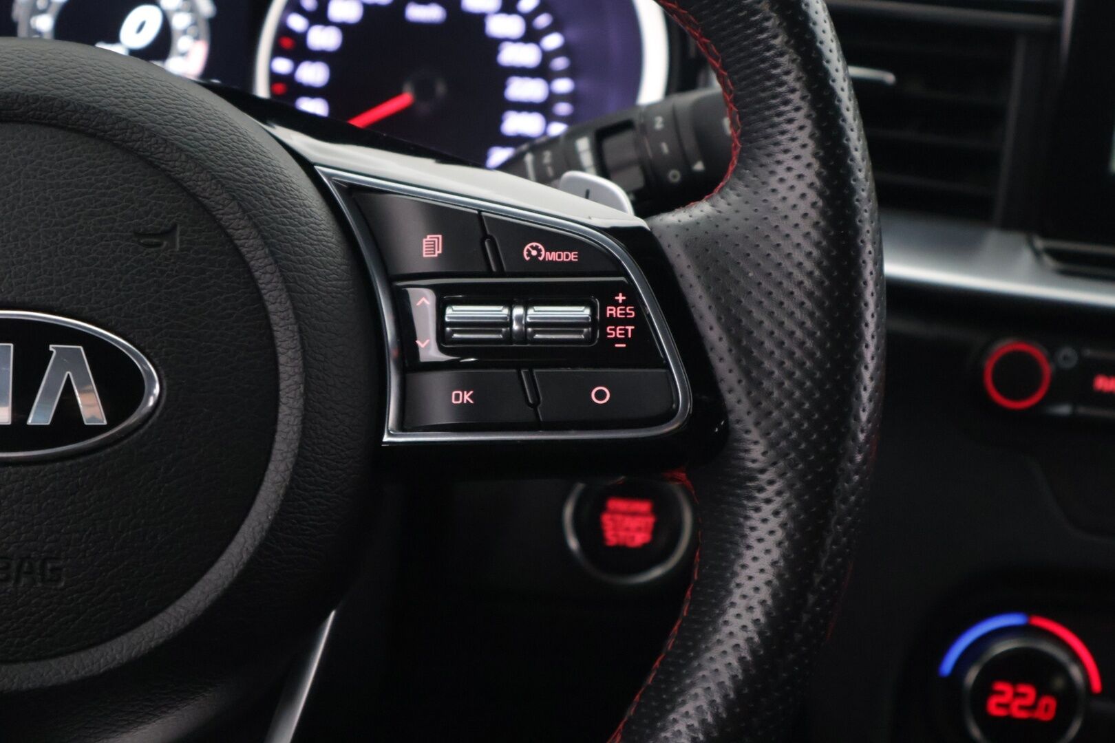 Kia ProCeed 2019 1.6 T-GDI ISG 204hv GT SB DCT A/T *Vakkari / Nahka-Alcantara / Sporttipenkit / Peruutuskamera / Navigointijärjestelmä* - *Suomi-auto / GT / Särmä huoltohistoria / Kahdet renkaat vanteineen* - HULLUT BLACKWEEK JATKOT - KORKOTARJOUS 2,49%