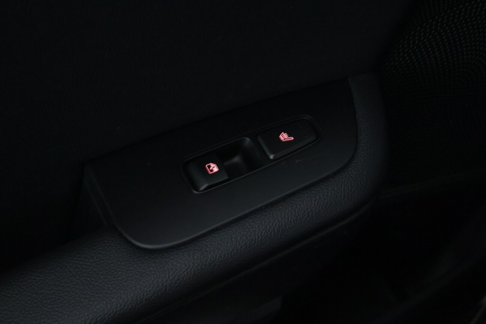 Kia ProCeed 2019 1.6 T-GDI ISG 204hv GT SB DCT A/T *Vakkari / Nahka-Alcantara / Sporttipenkit / Peruutuskamera / Navigointijärjestelmä* - *Suomi-auto / GT / Särmä huoltohistoria / Kahdet renkaat vanteineen*