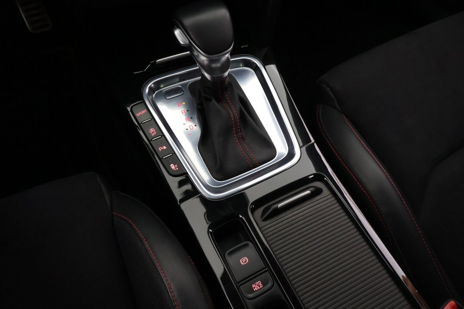 Kia ProCeed 2019 1.6 T-GDI ISG 204hv GT SB DCT A/T *Vakkari / Nahka-Alcantara / Sporttipenkit / Peruutuskamera / Navigointijärjestelmä* - *Suomi-auto / GT / Särmä huoltohistoria / Kahdet renkaat vanteineen*
