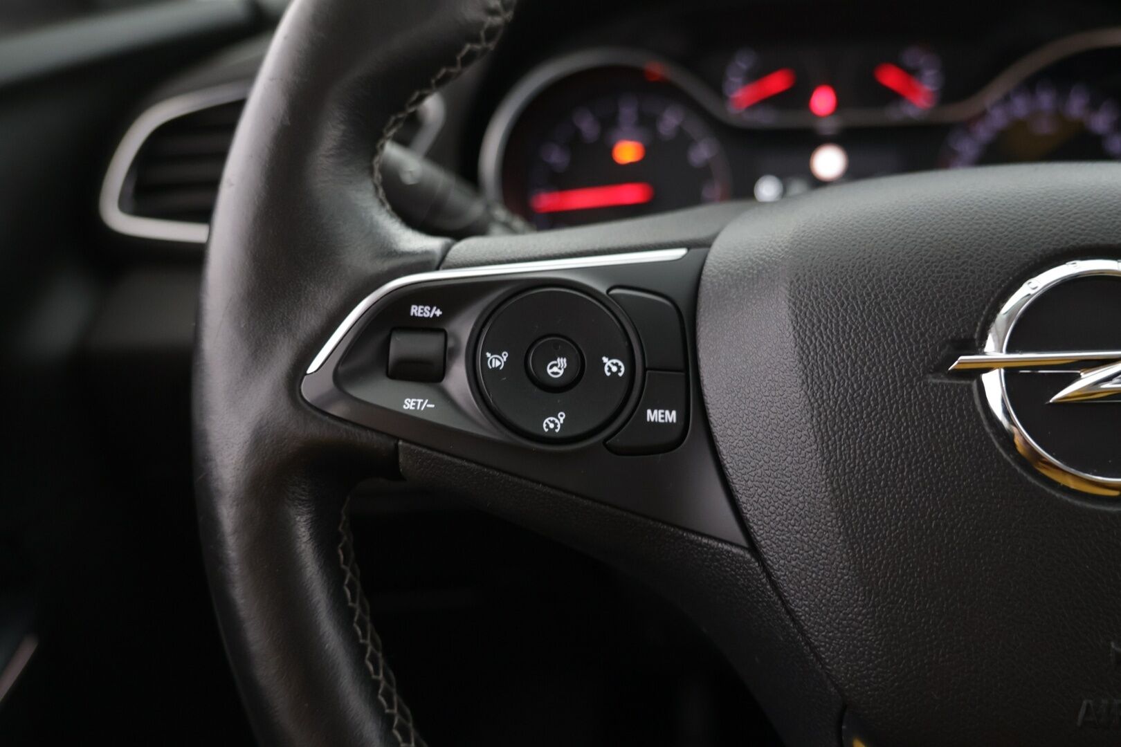 Opel Grandland X 2019 Innovation Plus 130 Turbo / Suomi auto/ apple carplay/ 2x renkaat - HULLUT AVAJAISHULINAT KORKOTARJOUS 3,29 %