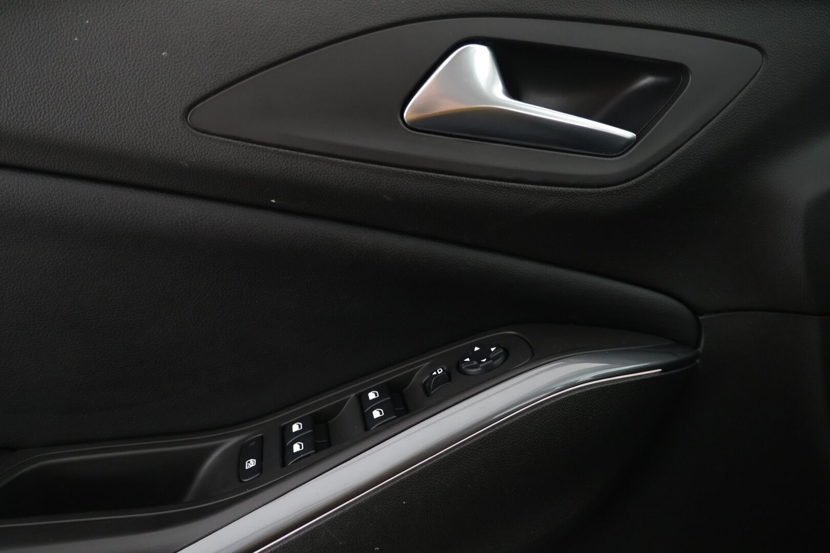 Opel Grandland X 2019 Innovation Plus 130 Turbo - / Suomi auto / apple carplay / 2x renkaat