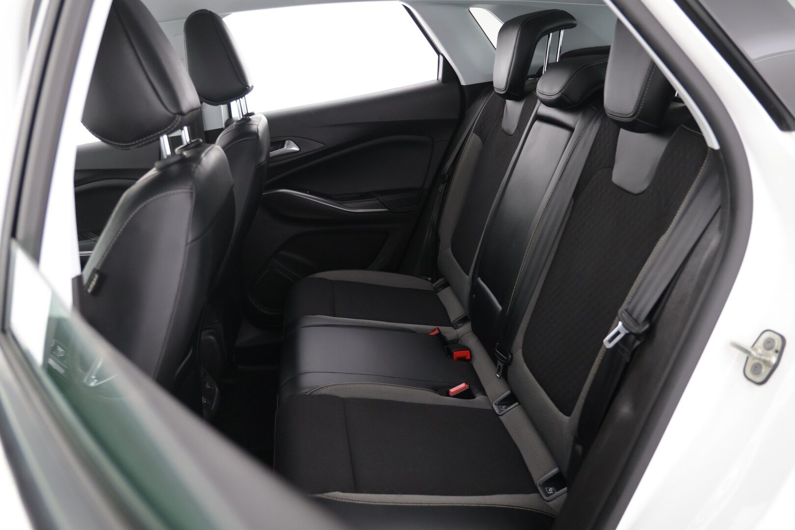 Opel Grandland X 2019 Innovation Plus 130 Turbo / Suomi auto/ apple carplay/ 2x renkaat - HULLUT AVAJAISHULINAT KORKOTARJOUS 3,29 %