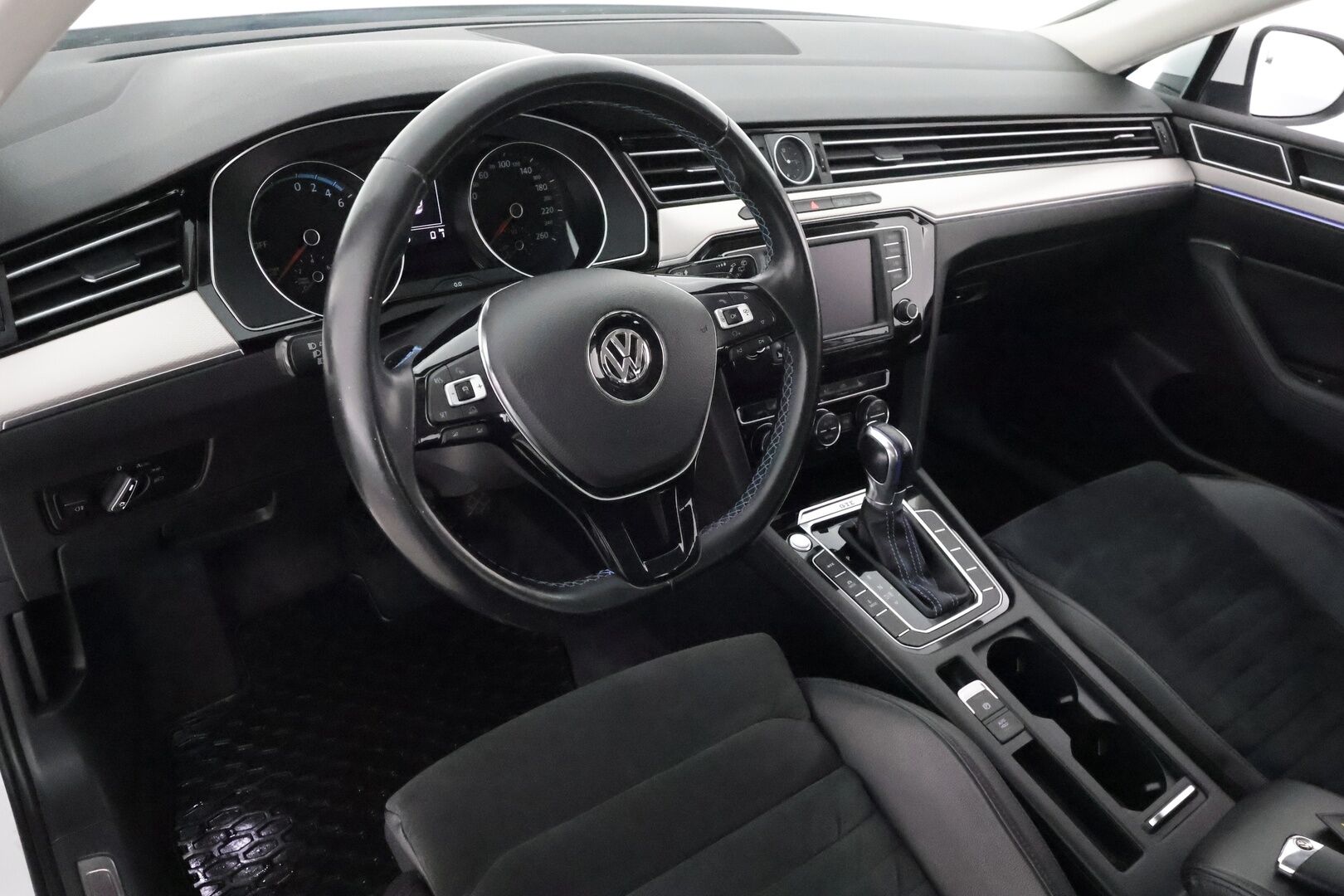 Volkswagen Passat 2016 Variant Comfortline 1,4 TSI 110 kW (150 hv) ACT DSG-aut. **Adapt.Vakkari / LED-valot / P.Kamera / Apple&Android** - 3-Alueinen AC / 2x Renkaat 
