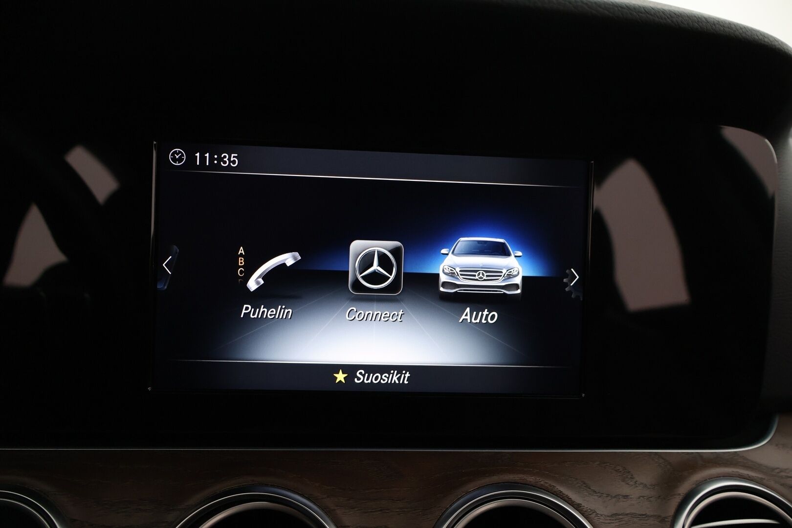Mercedes-Benz E 2019 200 d A Business * Nahkasisusta / P-Kamera / Lohkolämmitin / Navi * - 3,99 % KORKOTARJOUS TÄHÄN AUTOON - * Suomi-auto / 2x Renkaat / Vähän ajettu *