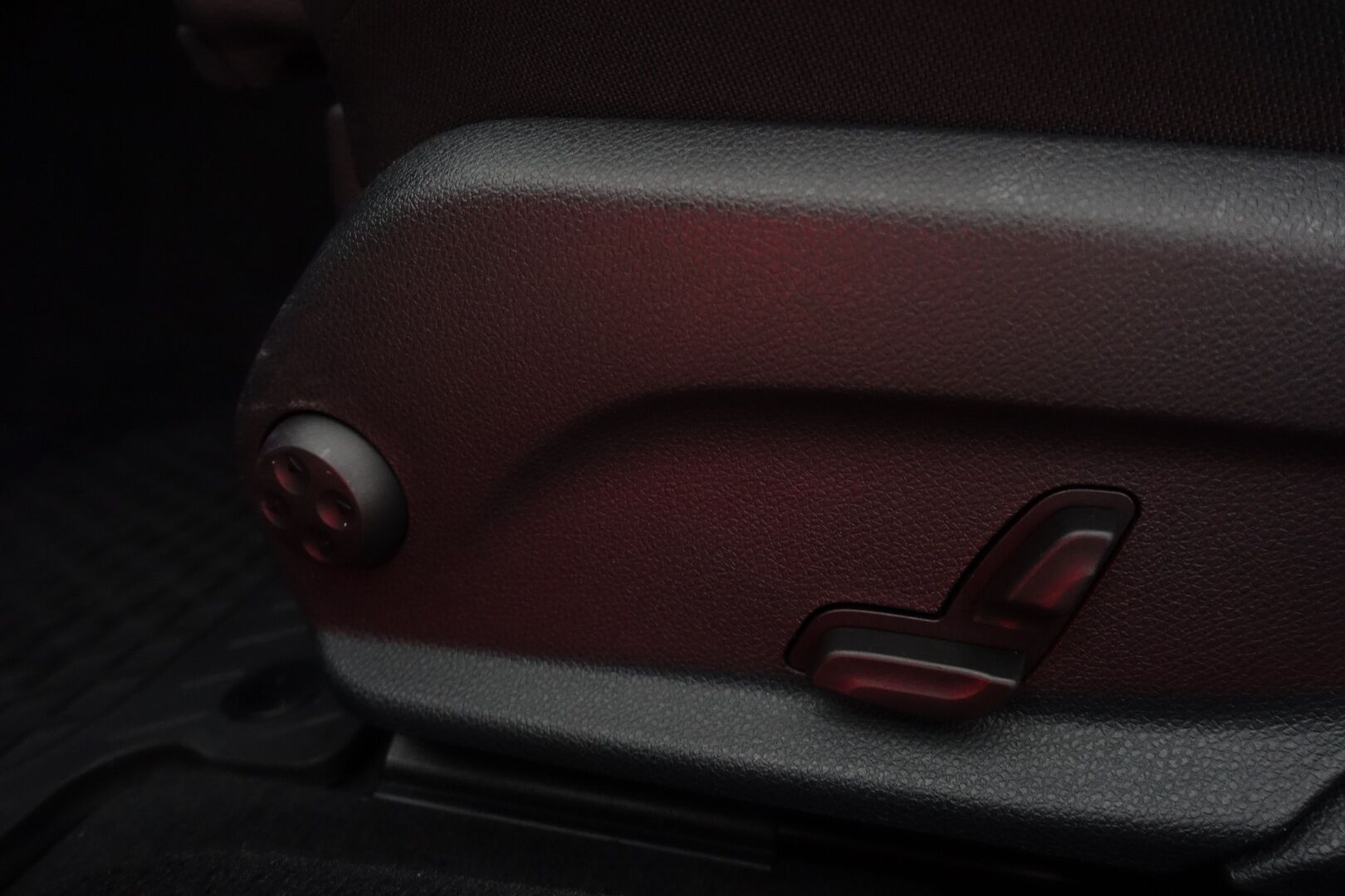 Mercedes-Benz E 2019 200 d A Business - | Suomi-auto | P.Kamera | Urheiluistuimet | Nahkasisusta | Lohkolämmitin | Navi | LED Performance | Vakkari | Ambient | 