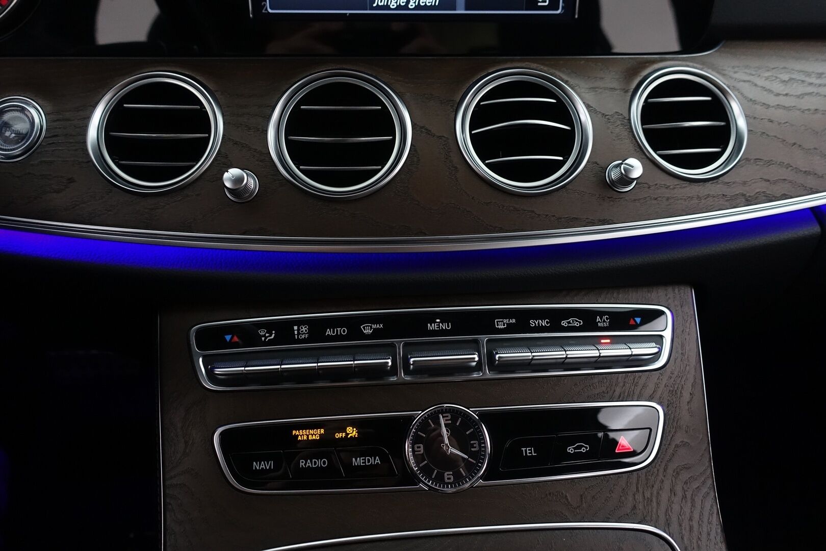 Mercedes-Benz E 2019 200 d A Business - | Suomi-auto | P.Kamera | Urheiluistuimet | Nahkasisusta | Lohkolämmitin | Navi | LED Performance | Vakkari | Ambient | 