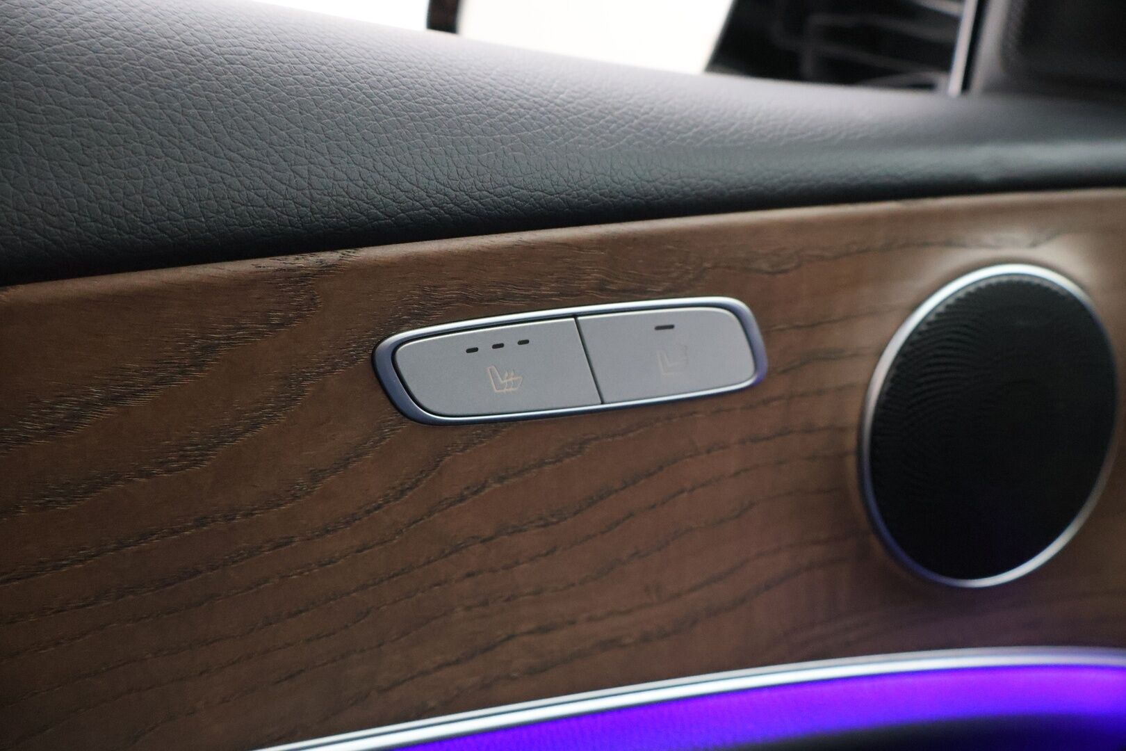 Mercedes-Benz E 2019 200 d A Business * Nahkasisusta / P-Kamera / Lohkolämmitin / Navi * - 3,99 % KORKOTARJOUS TÄHÄN AUTOON - * Suomi-auto / 2x Renkaat / Vähän ajettu *