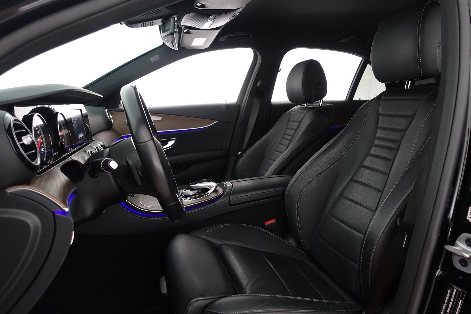 Mercedes-Benz E 2019 200 d A Business - | Suomi-auto | P.Kamera | Urheiluistuimet | Nahkasisusta | Lohkolämmitin | Navi | LED Performance | Vakkari | Ambient | 