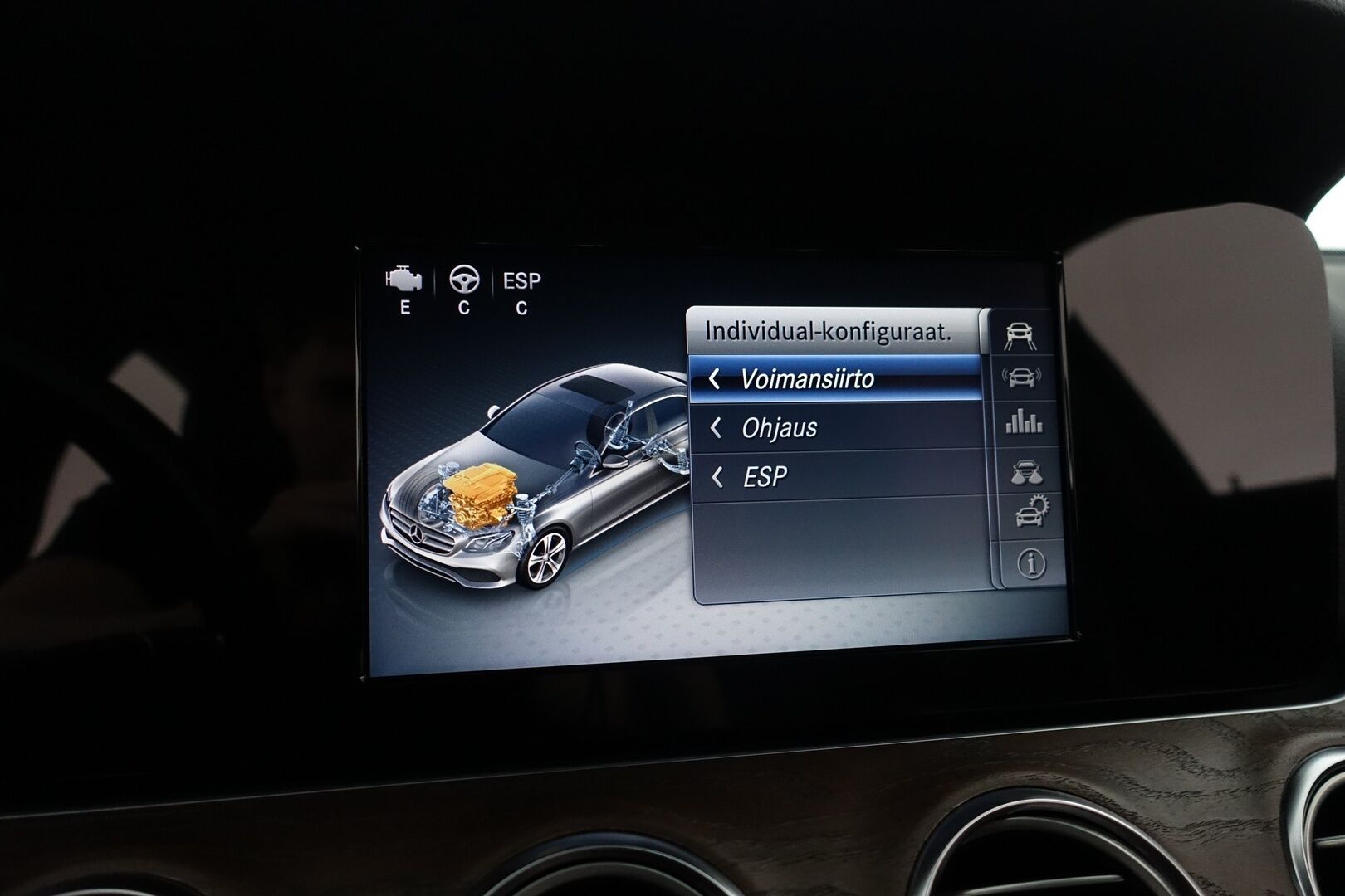 Mercedes-Benz E 2019 200 d A Business - | Suomi-auto | P.Kamera | Urheiluistuimet | Nahkasisusta | Lohkolämmitin | Navi | LED Performance | Vakkari | Ambient | 