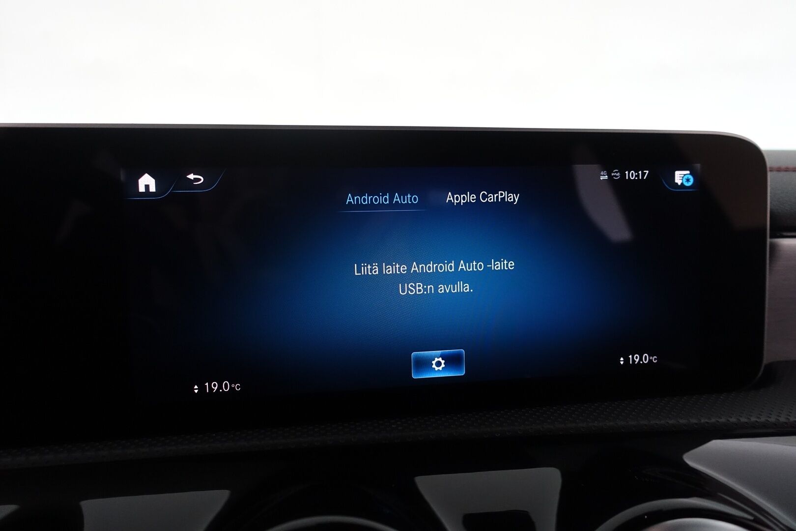 Mercedes-Benz CLA 2019 180 A Business AMG - Suomi-auto | AMG-paketit | Widescreen | P.Kamera | Sporttipenkit | Navi LED High Performance | Puolinahat | AppleCarPlay | Kaistanpitoavustin | 2X Renkaat |