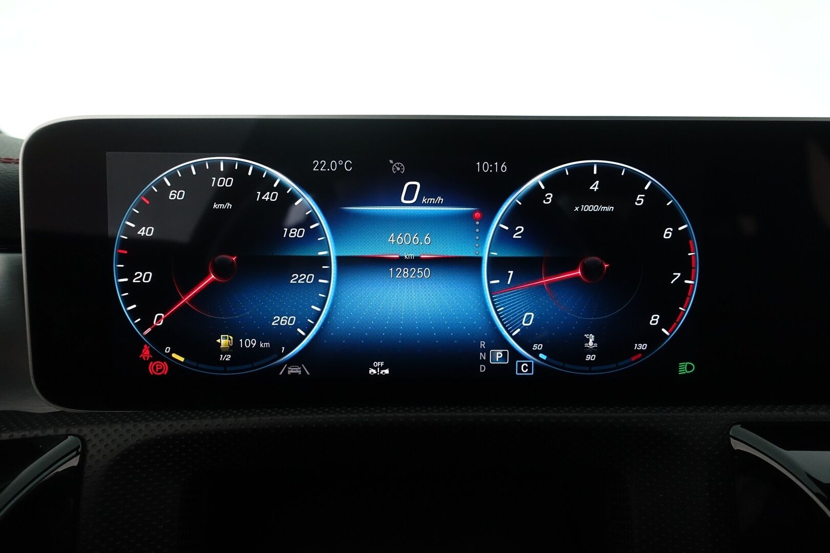 Mercedes-Benz CLA 2019 180 A Business AMG - Suomi-auto | AMG-paketit | Widescreen | P.Kamera | Sporttipenkit | Navi LED High Performance | Puolinahat | AppleCarPlay | Kaistanpitoavustin | 2X Renkaat |