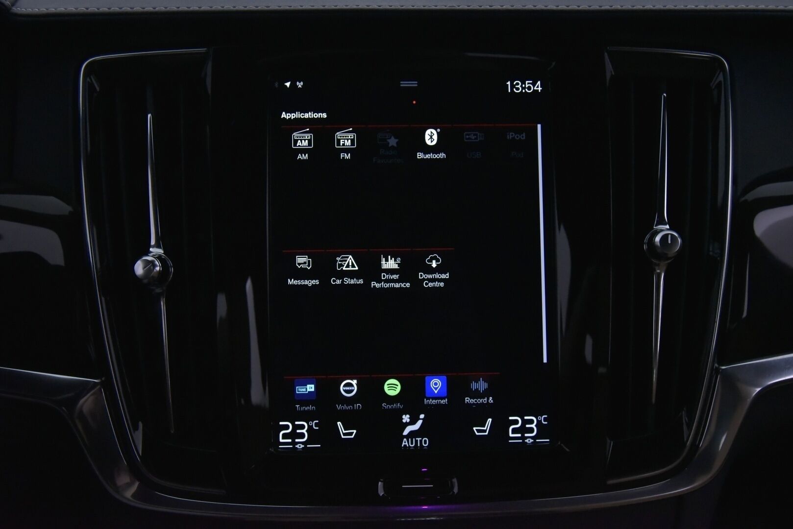 Volvo V90 2019 D3 AWD Business Inscription aut - Webasto | ACC | Pilot Assist | Koukku | Konjakkinahat | High.Performance Audio | KeyLess