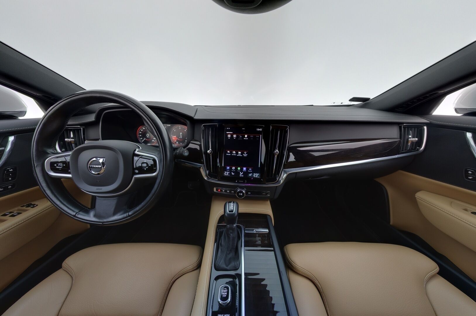 Volvo V90 2019 D3 AWD Business Inscription aut - Webasto | ACC | Pilot Assist | Koukku | Konjakkinahat | High.Performance Audio | KeyLess