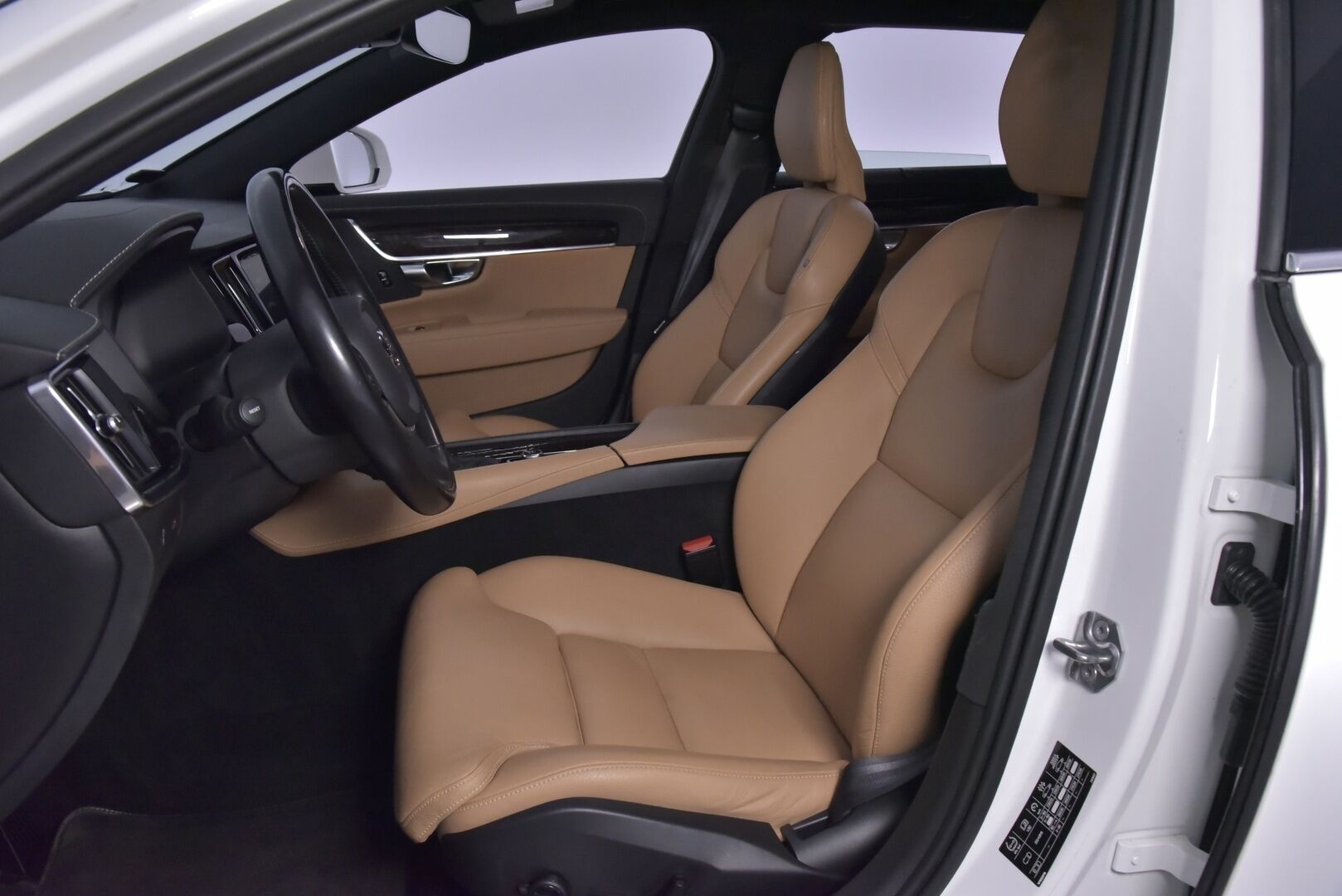 Volvo V90 2019 D3 AWD Business Inscription aut - Webasto | ACC | Pilot Assist | Koukku | Konjakkinahat | High.Performance Audio | KeyLess