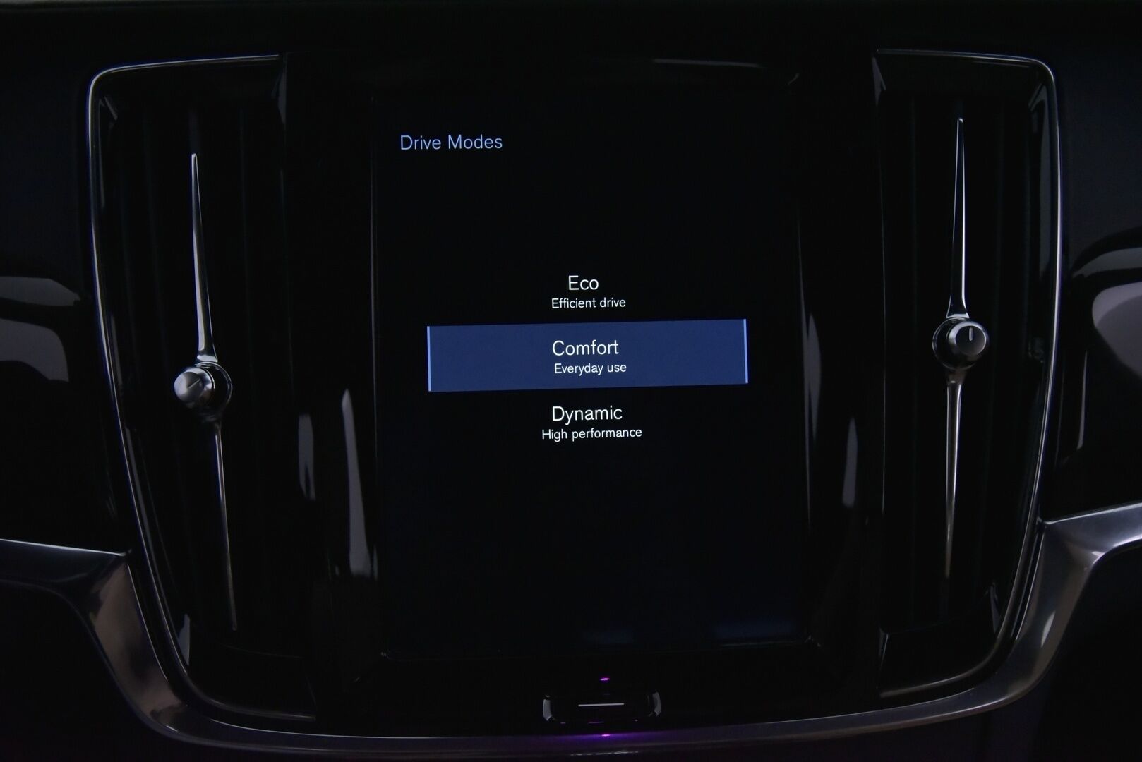Volvo V90 2019 D3 AWD Business Inscription aut - Webasto | ACC | Pilot Assist | Koukku | Konjakkinahat | High.Performance Audio | KeyLess