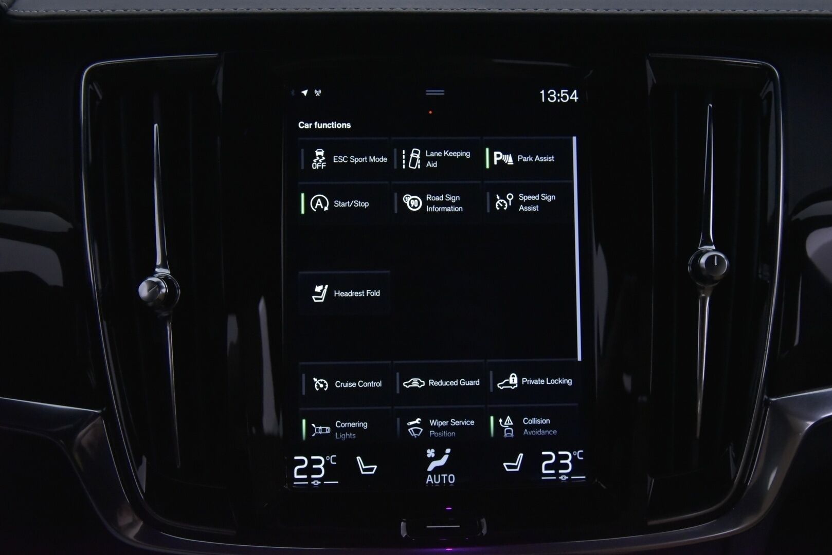 Volvo V90 2019 D3 AWD Business Inscription aut - Webasto | ACC | Pilot Assist | Koukku | Konjakkinahat | High.Performance Audio | KeyLess
